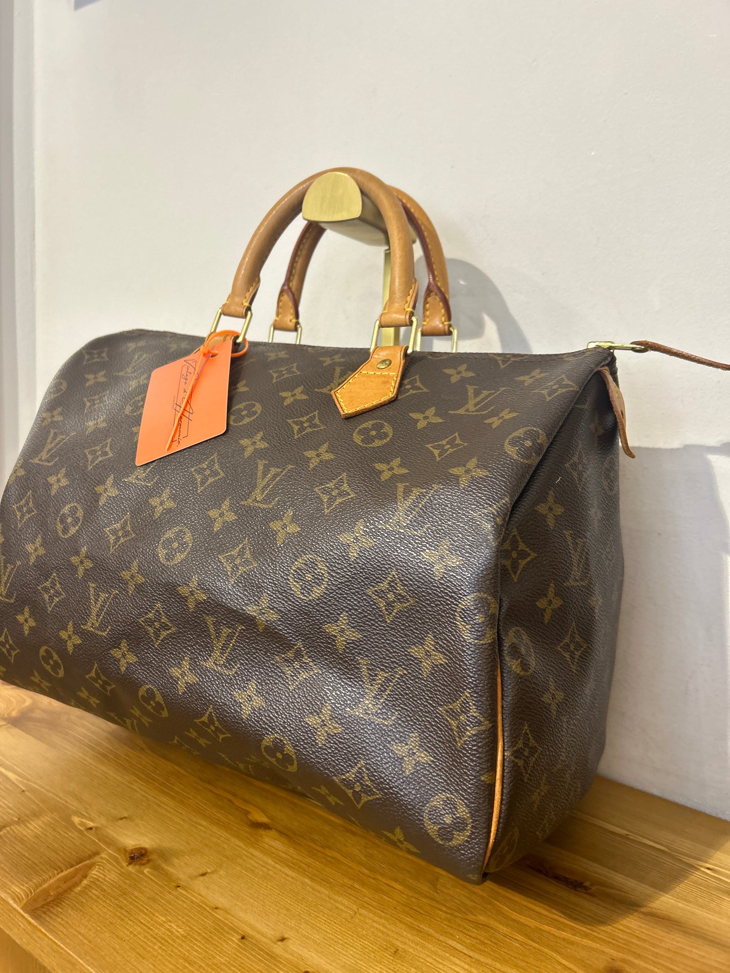 Louis Vuitton Speedy 35
