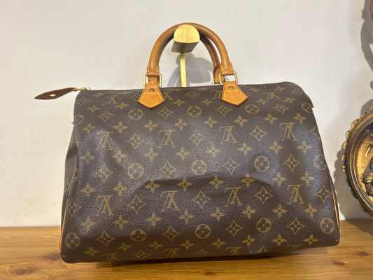 Louis Vuitton Speedy 35