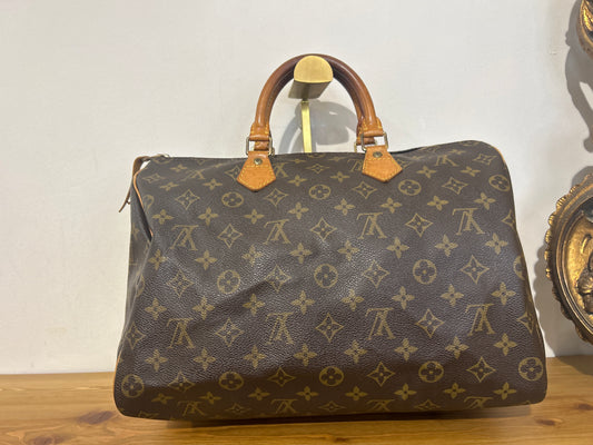 Louis Vuitton Speedy 35