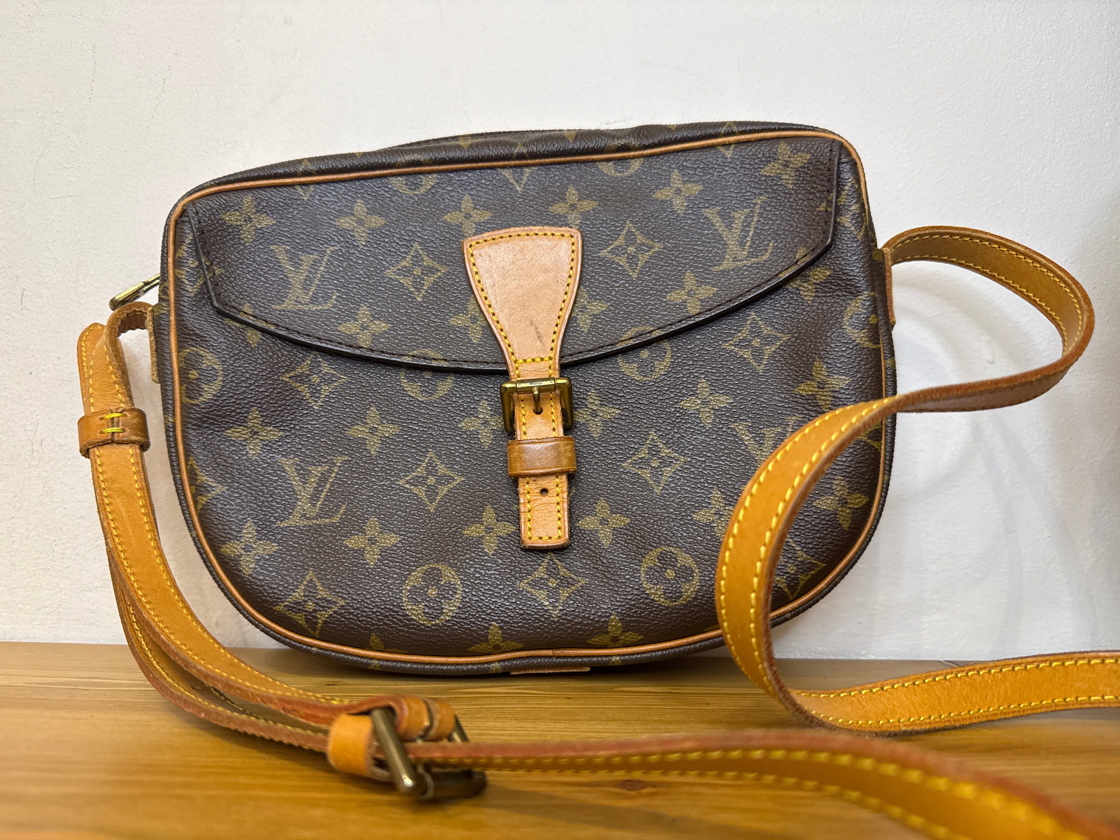 Louis Vuitton Jeune Fille