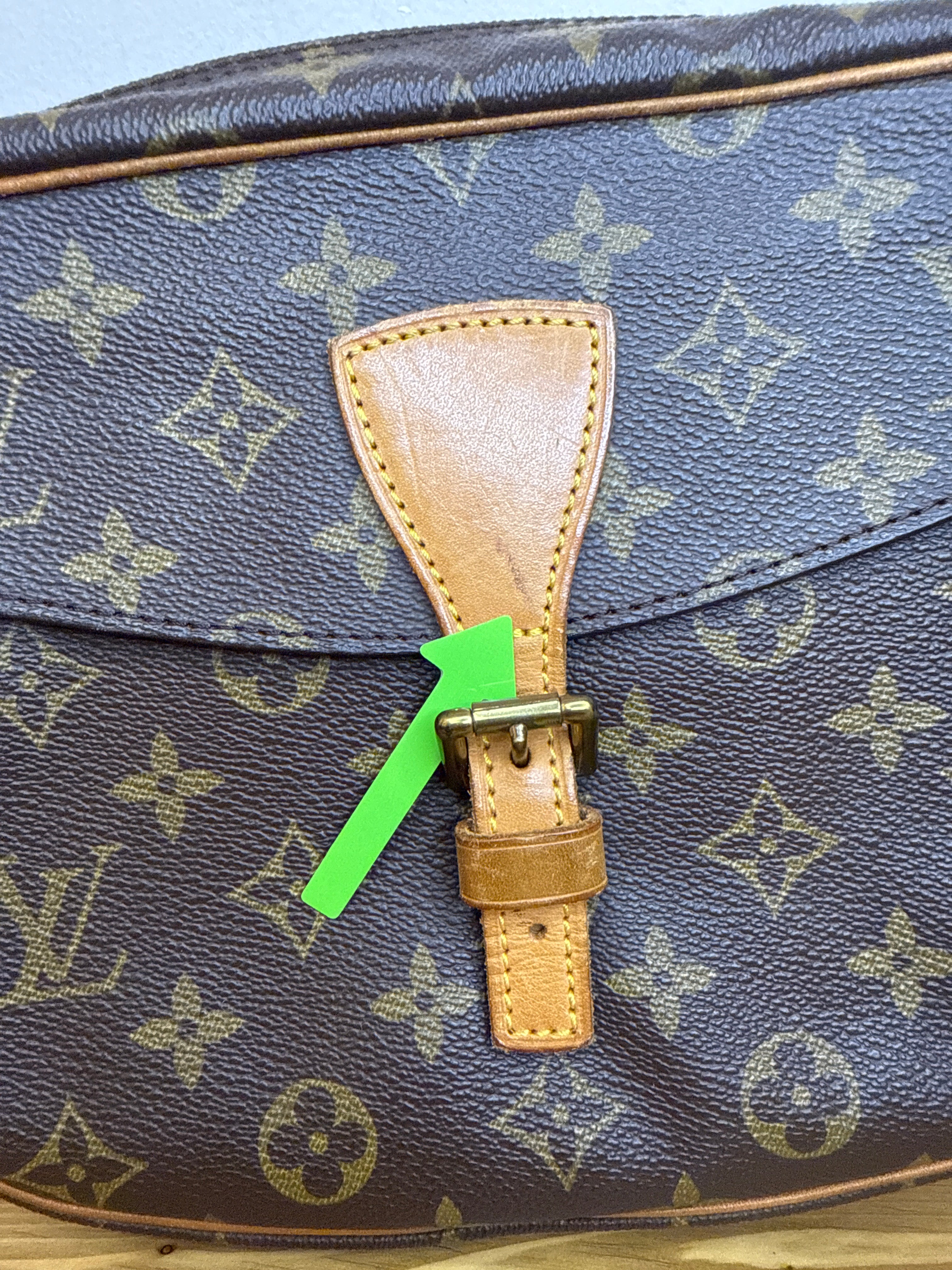 Louis Vuitton Jeune Fille