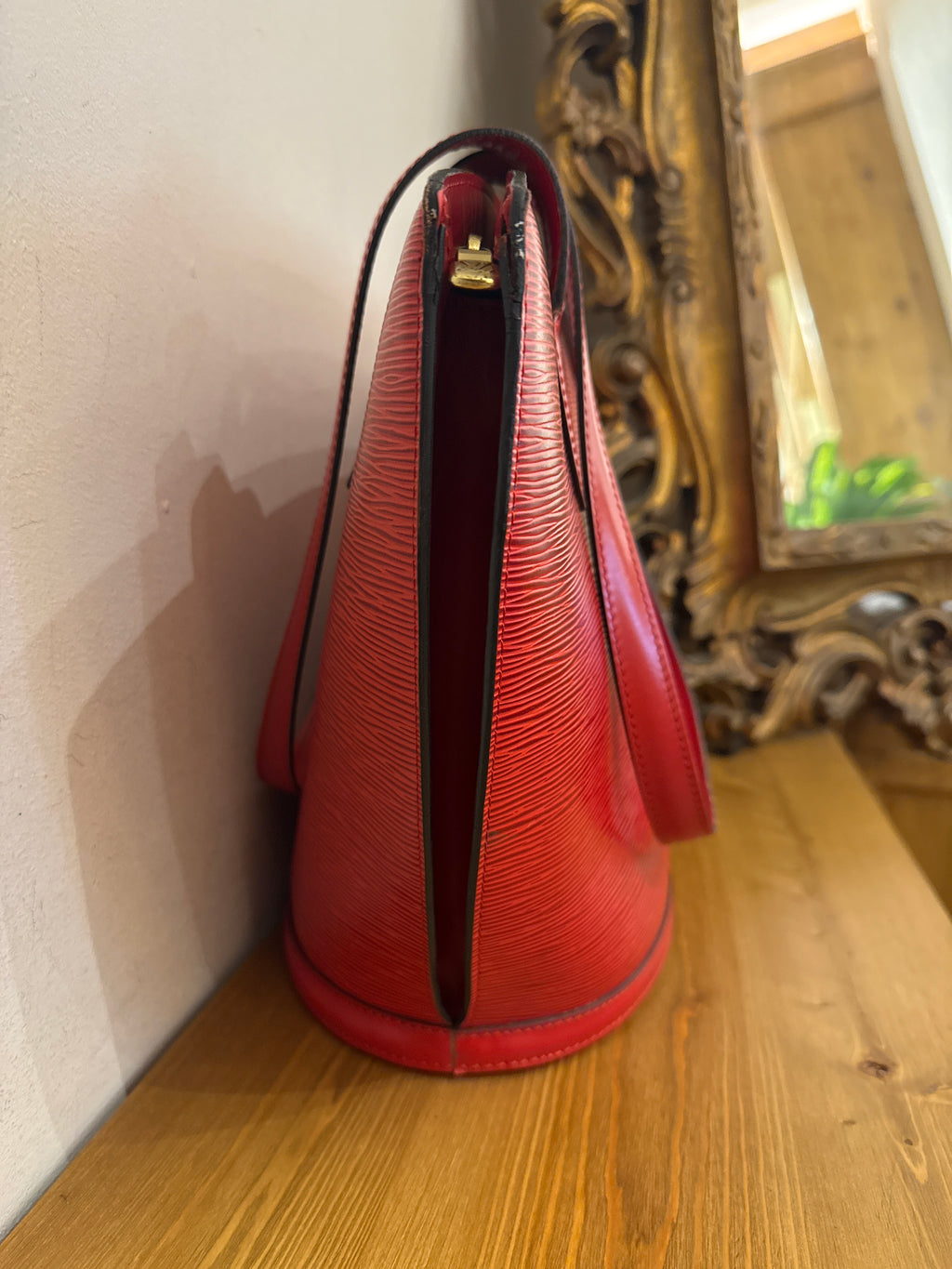 Louis Vuitton Epi Saint Red