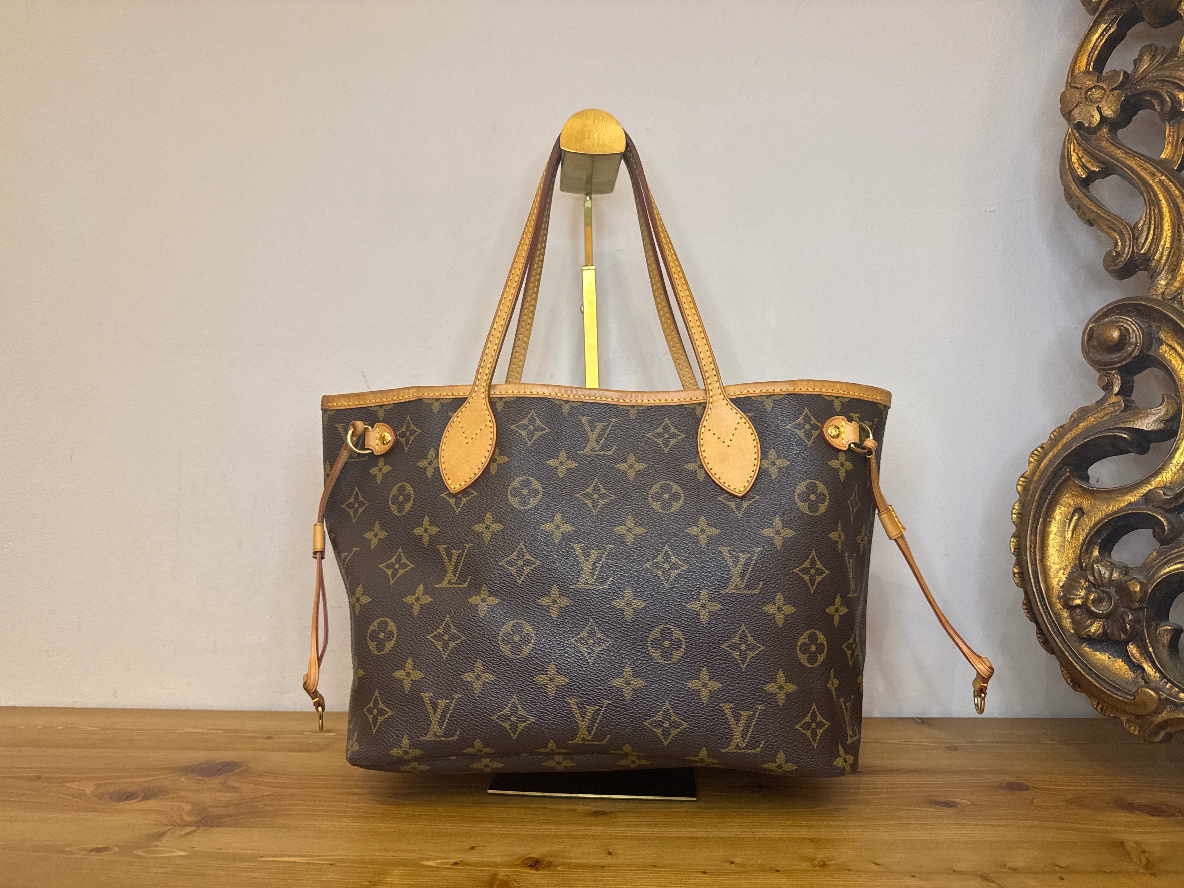 Louis Vuitton Neverfull PM