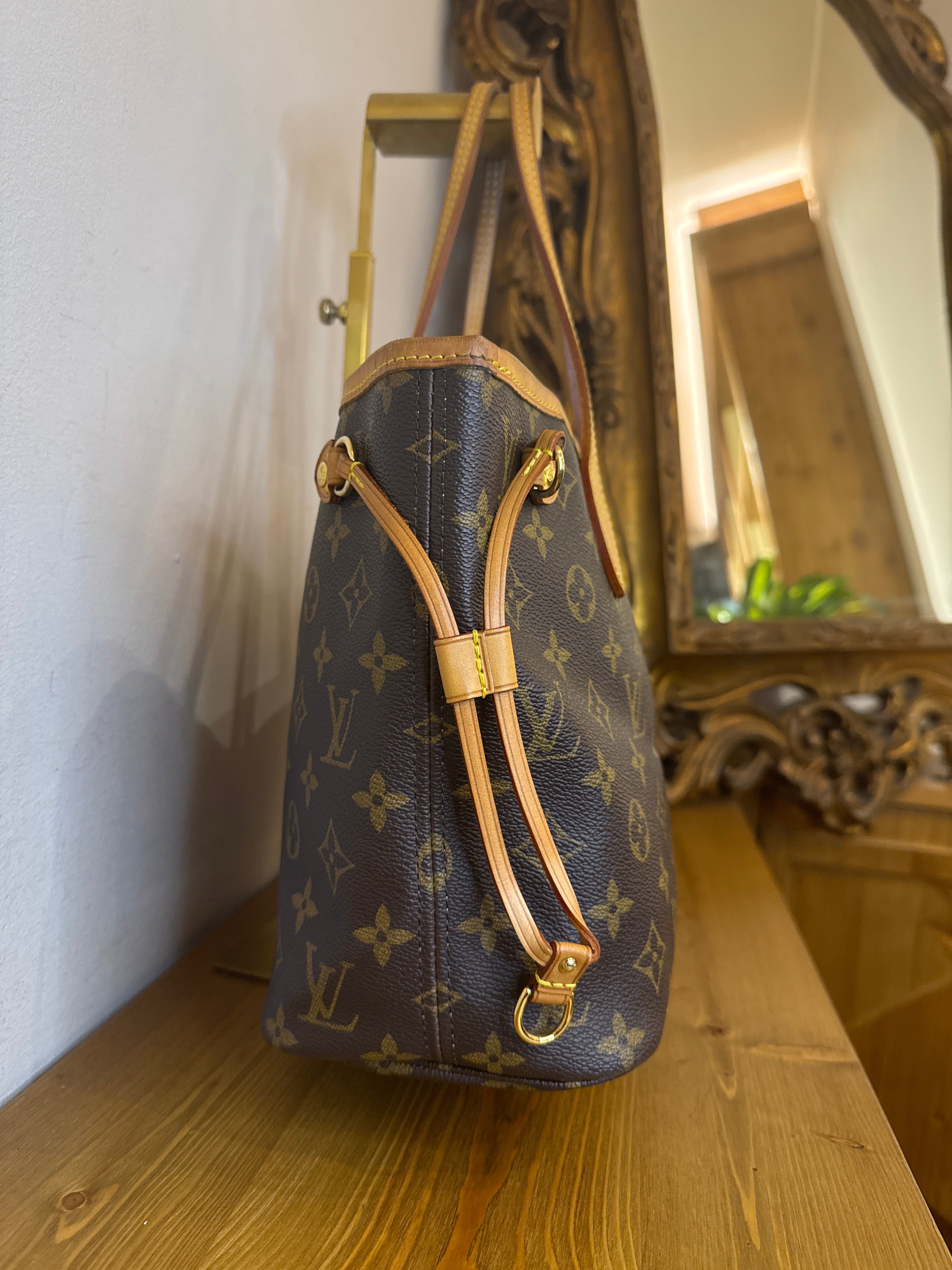 Louis Vuitton Neverfull PM