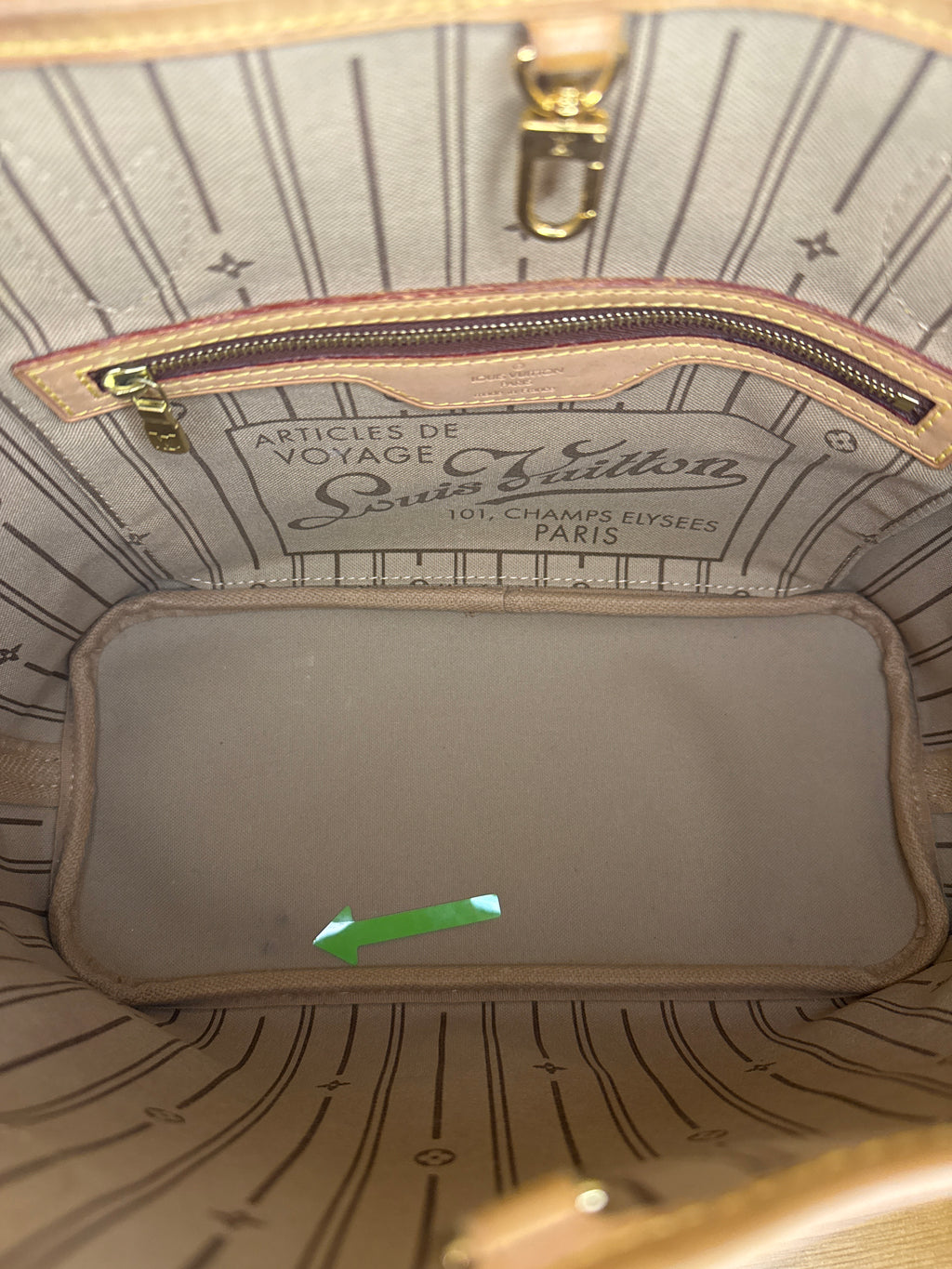 Louis Vuitton Neverfull PM