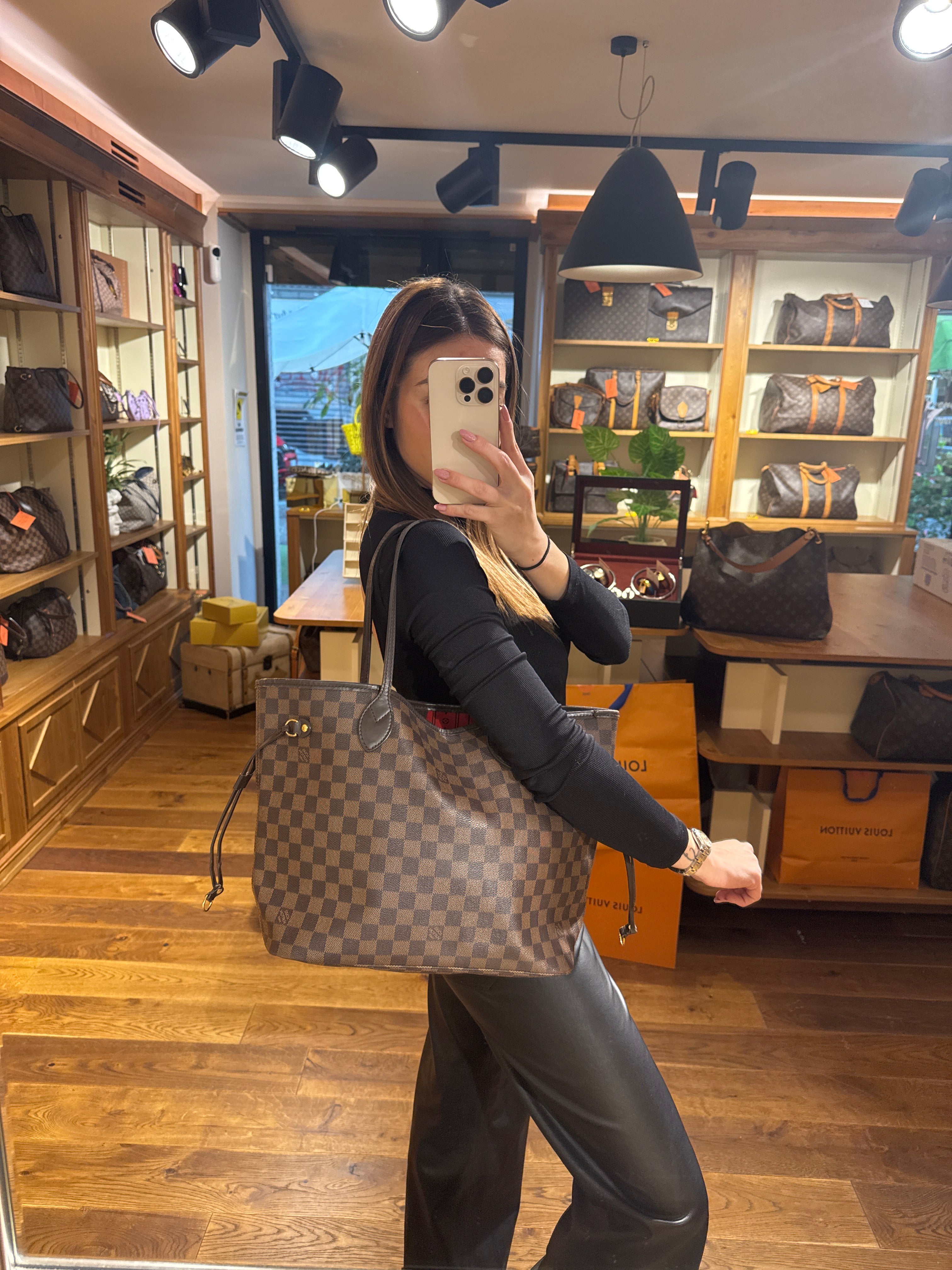 Louis Vuitton Neverfull Damier MM