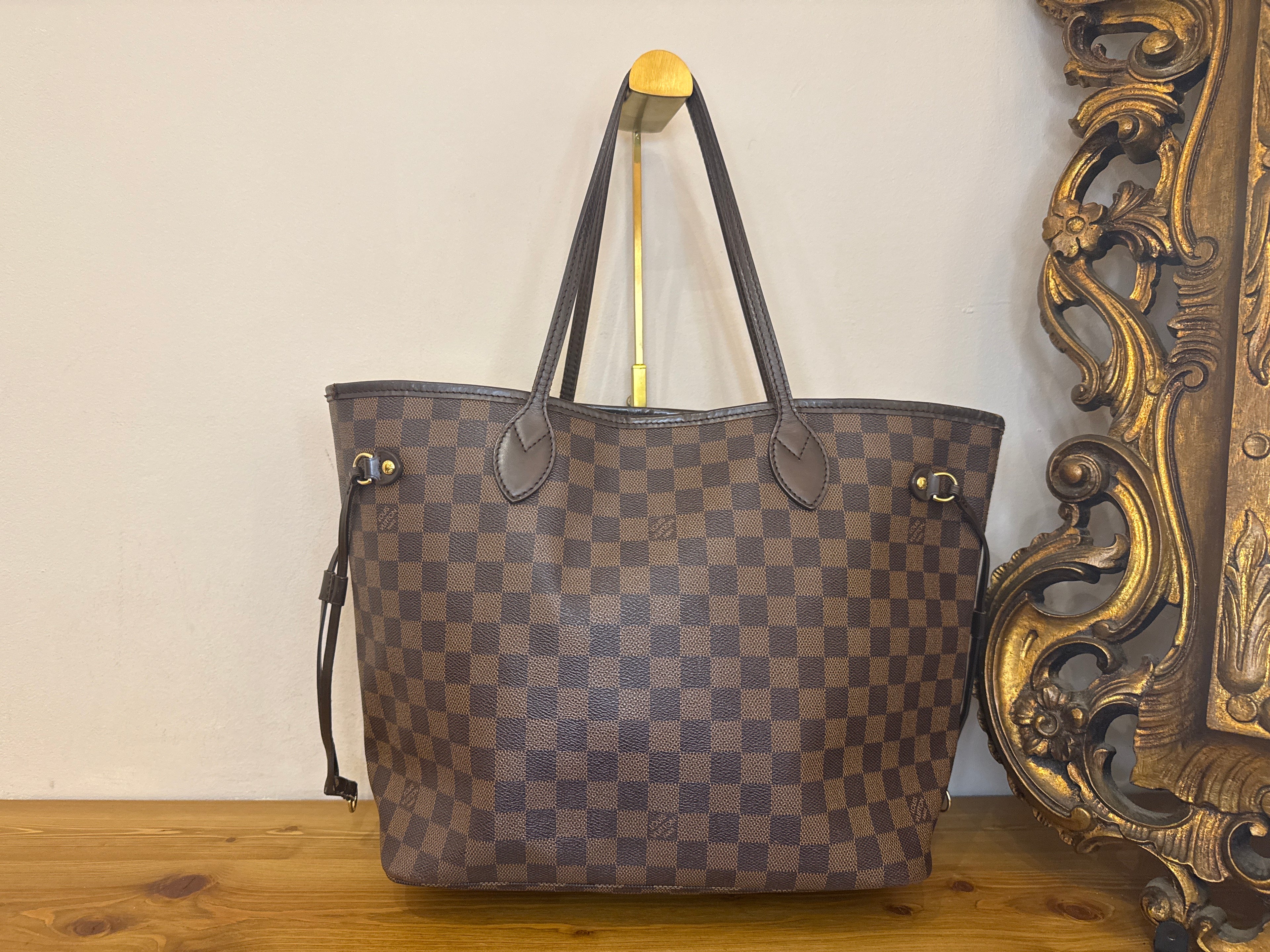 Louis Vuitton Neverfull Damier MM