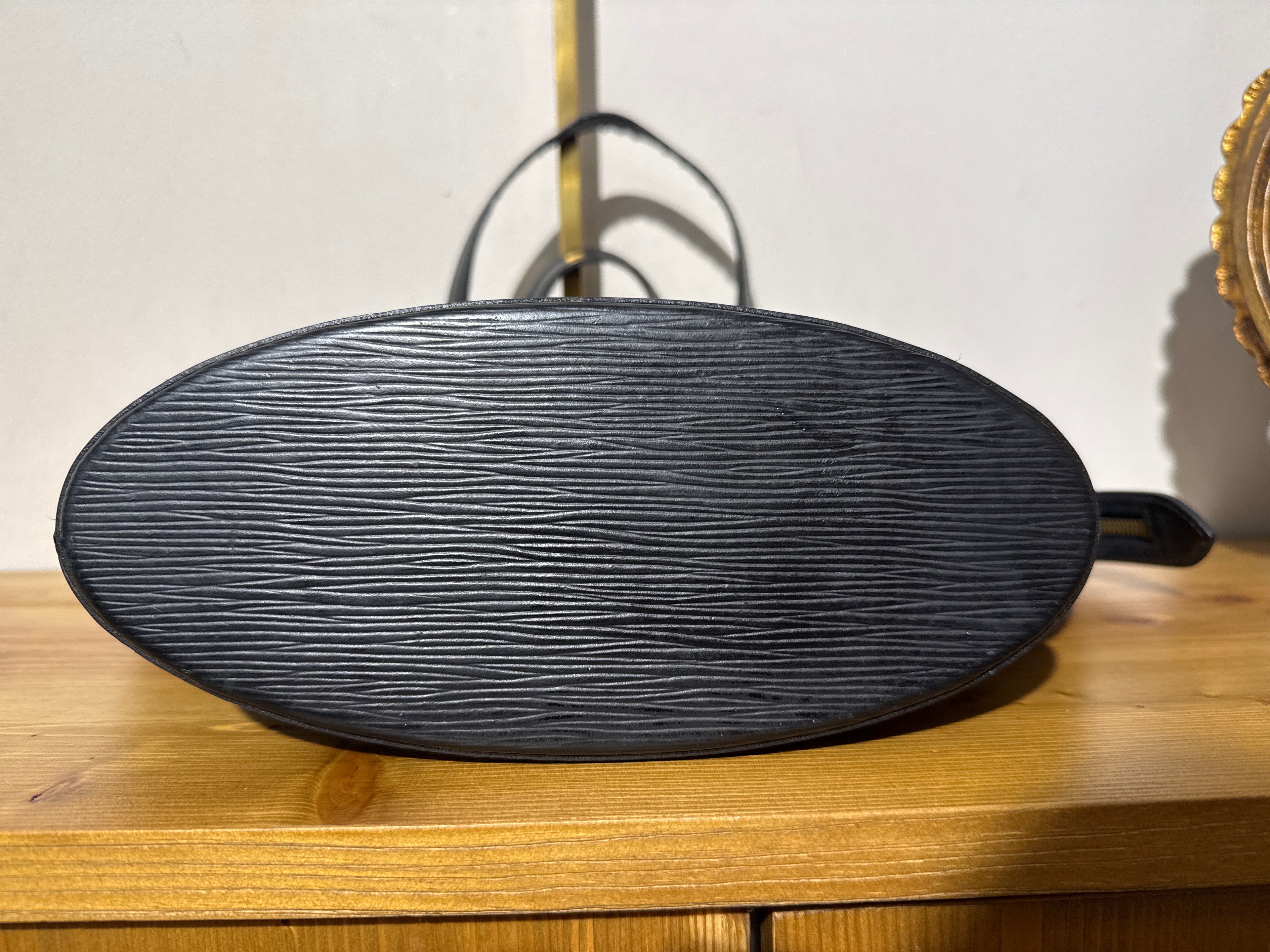 Louis Vuitton Epi Saint Jacques Black