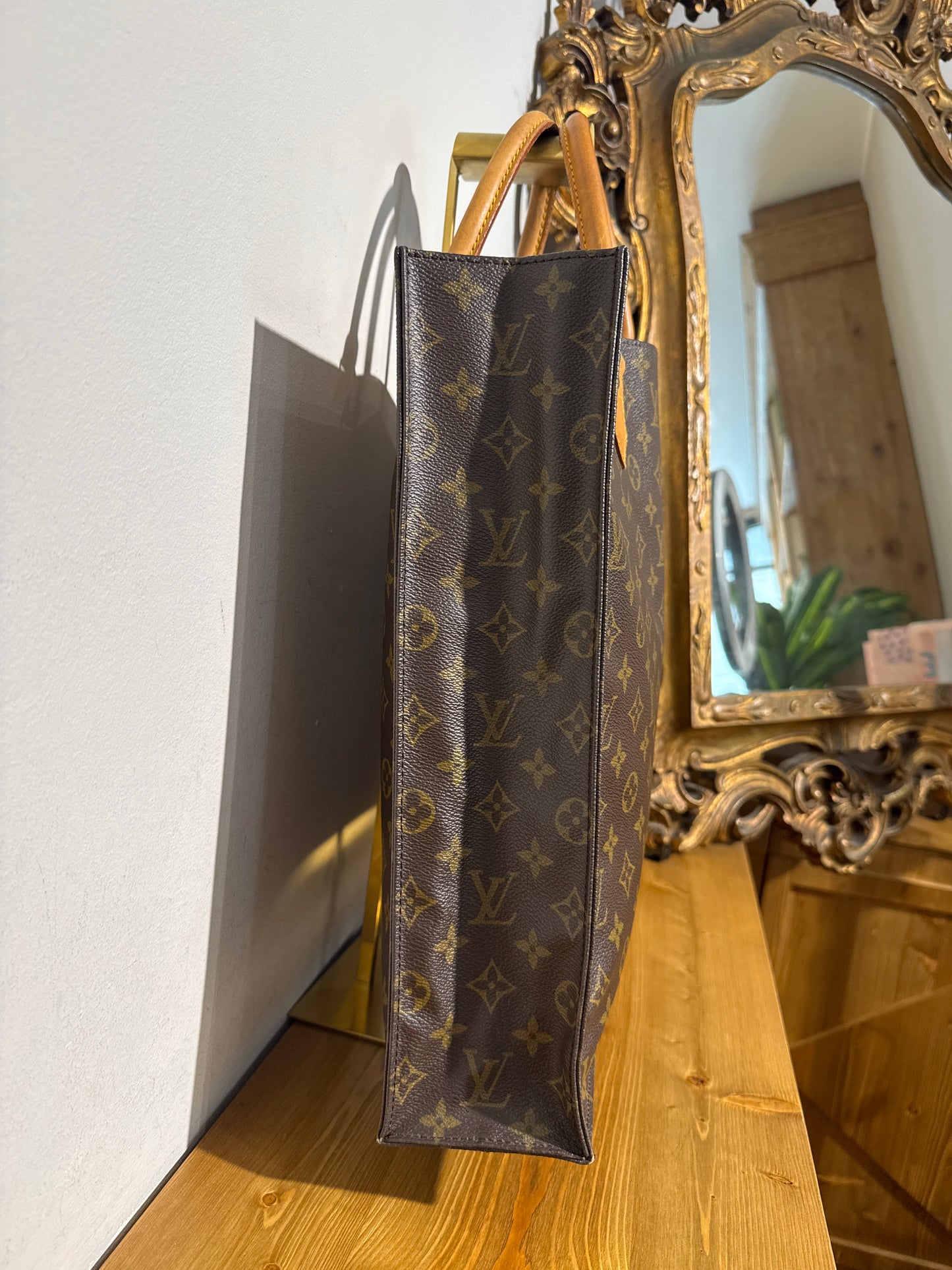 Louis Vuitton Sac Plat Monogram