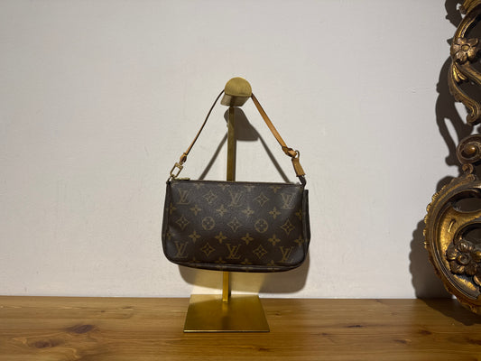Louis Vuitton Pochette Monogram