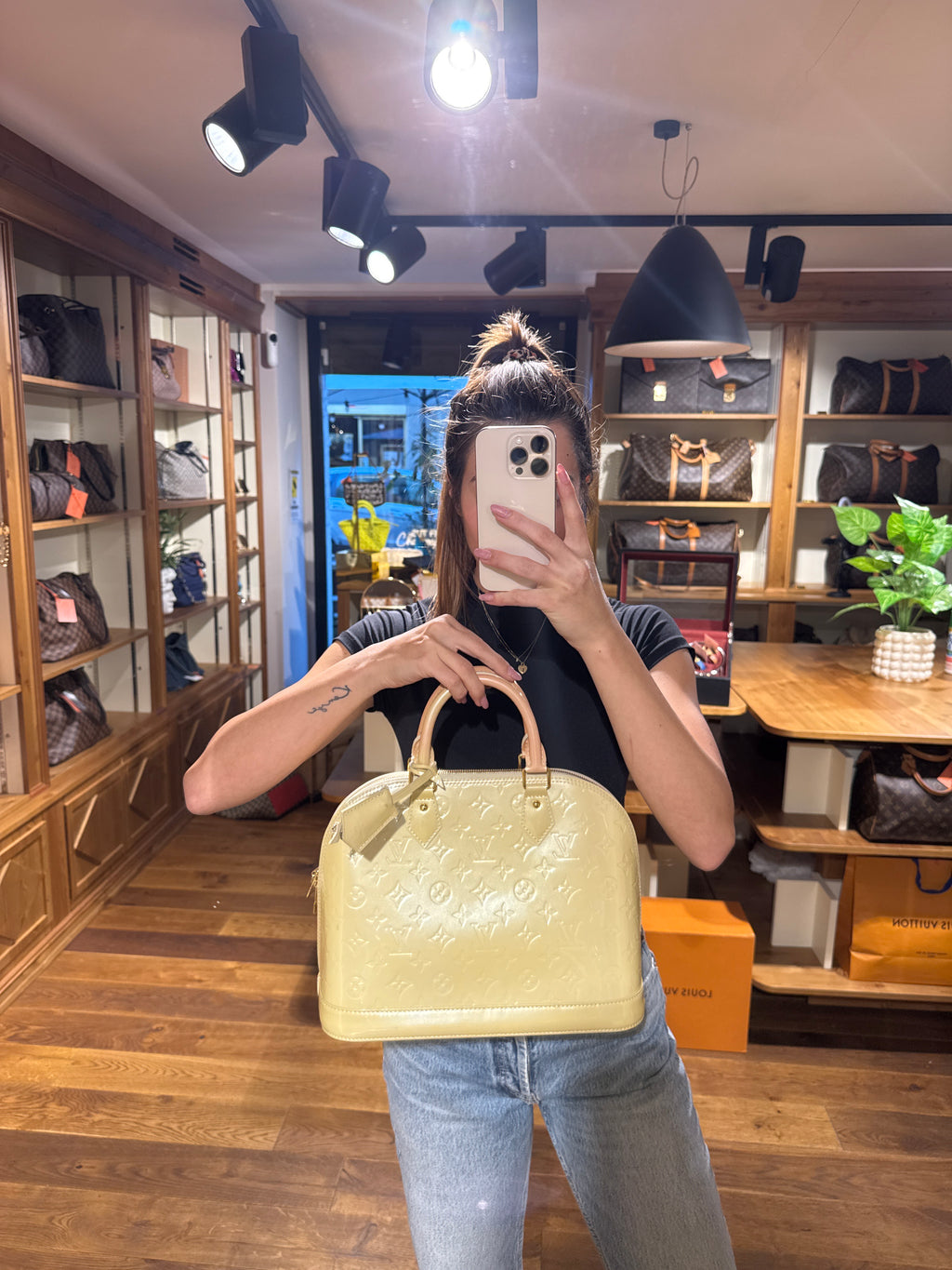 Louis Vuitton Alma PM