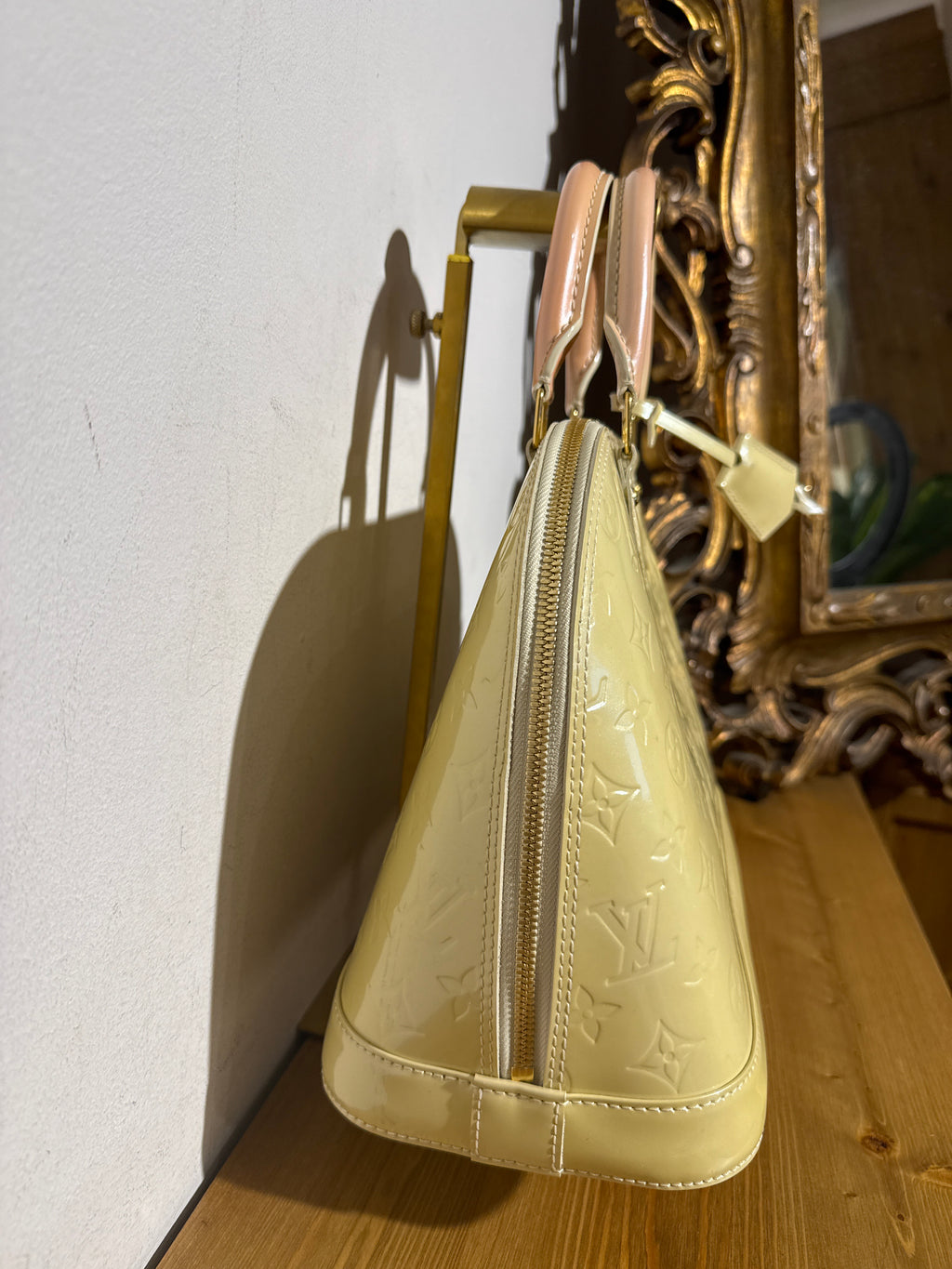 Louis Vuitton Alma PM