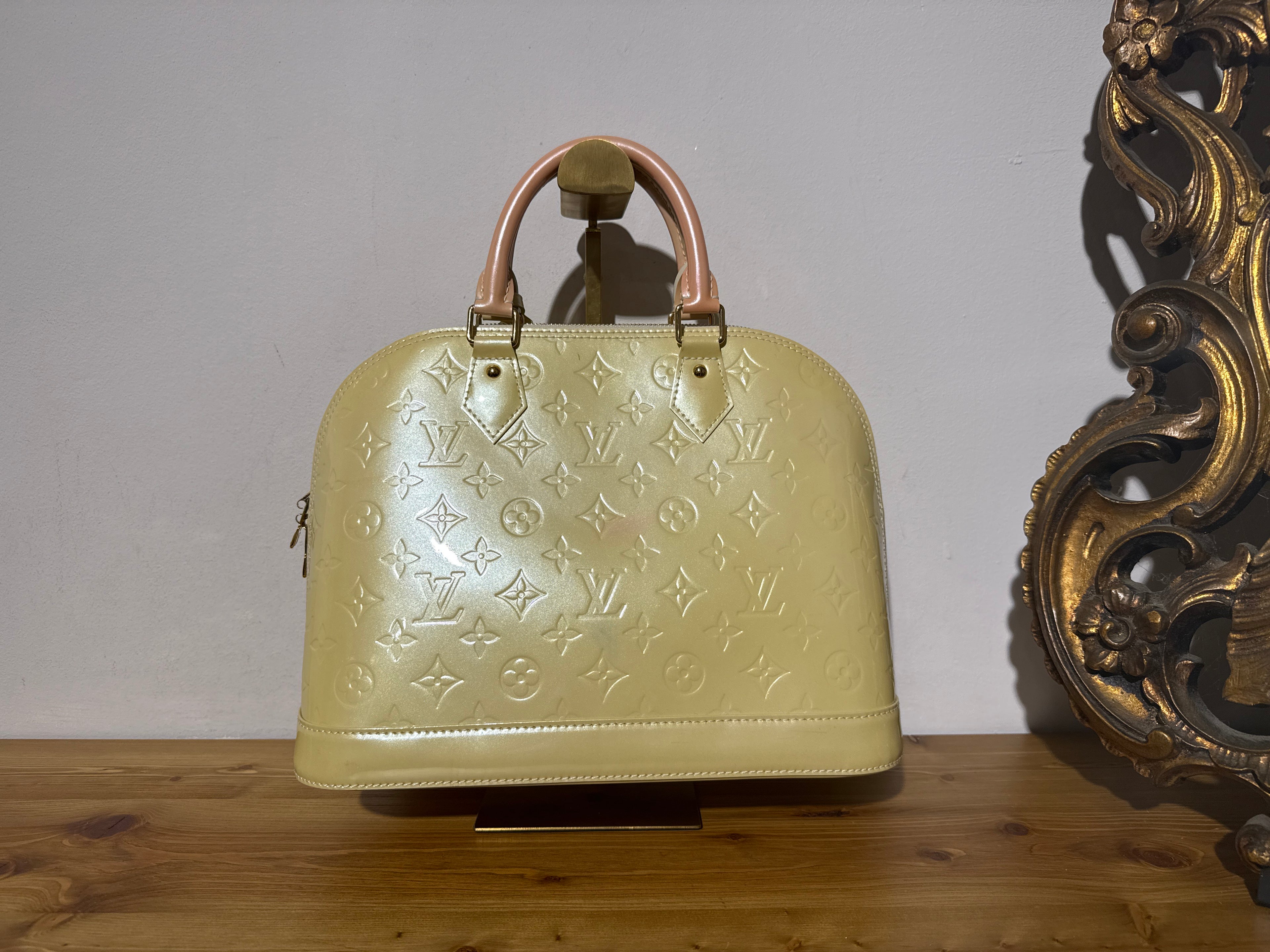 Louis Vuitton Alma PM