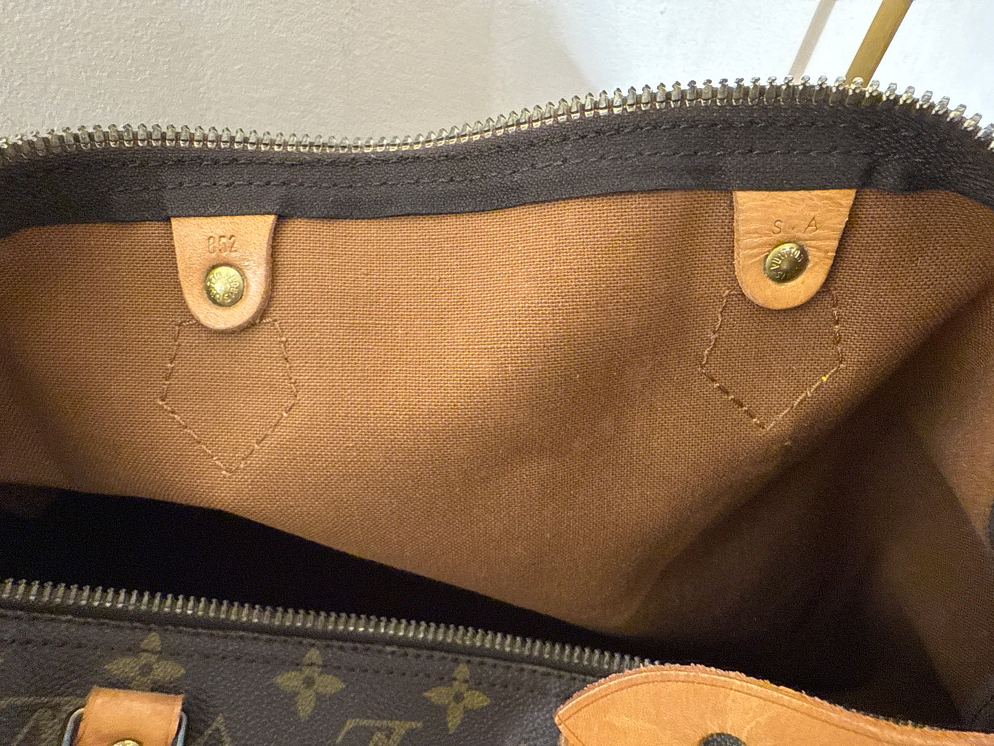 Louis Vuitton Speedy 40