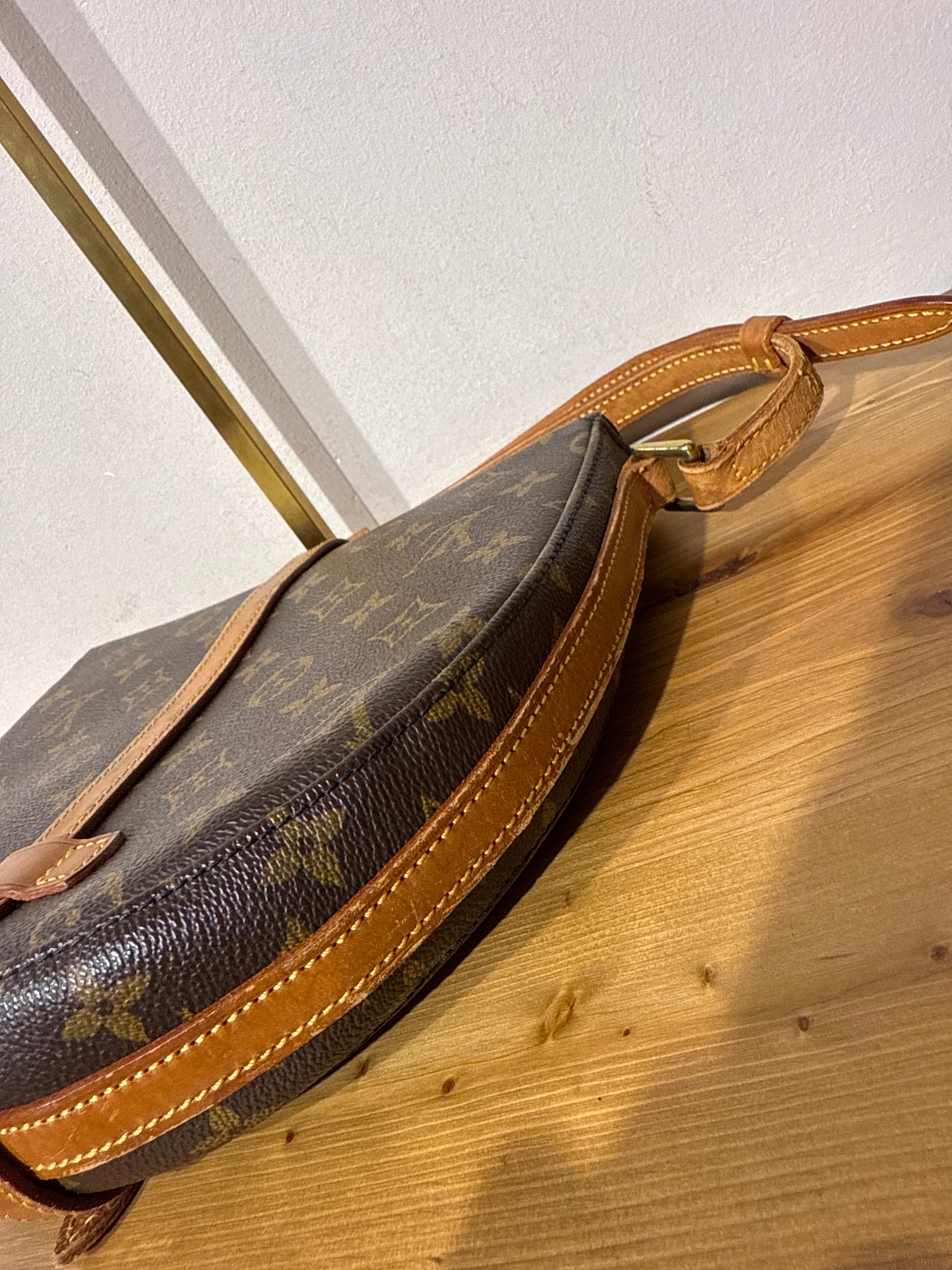 Louis Vuitton Chantilly MM Crossbody