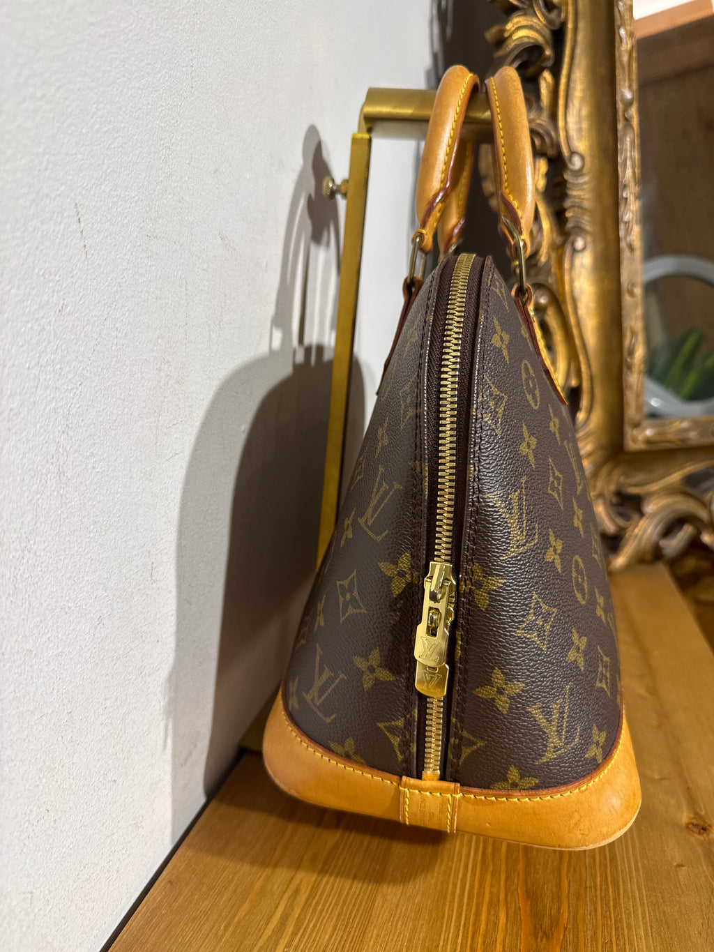 Louis Vuitton Alma Monogram