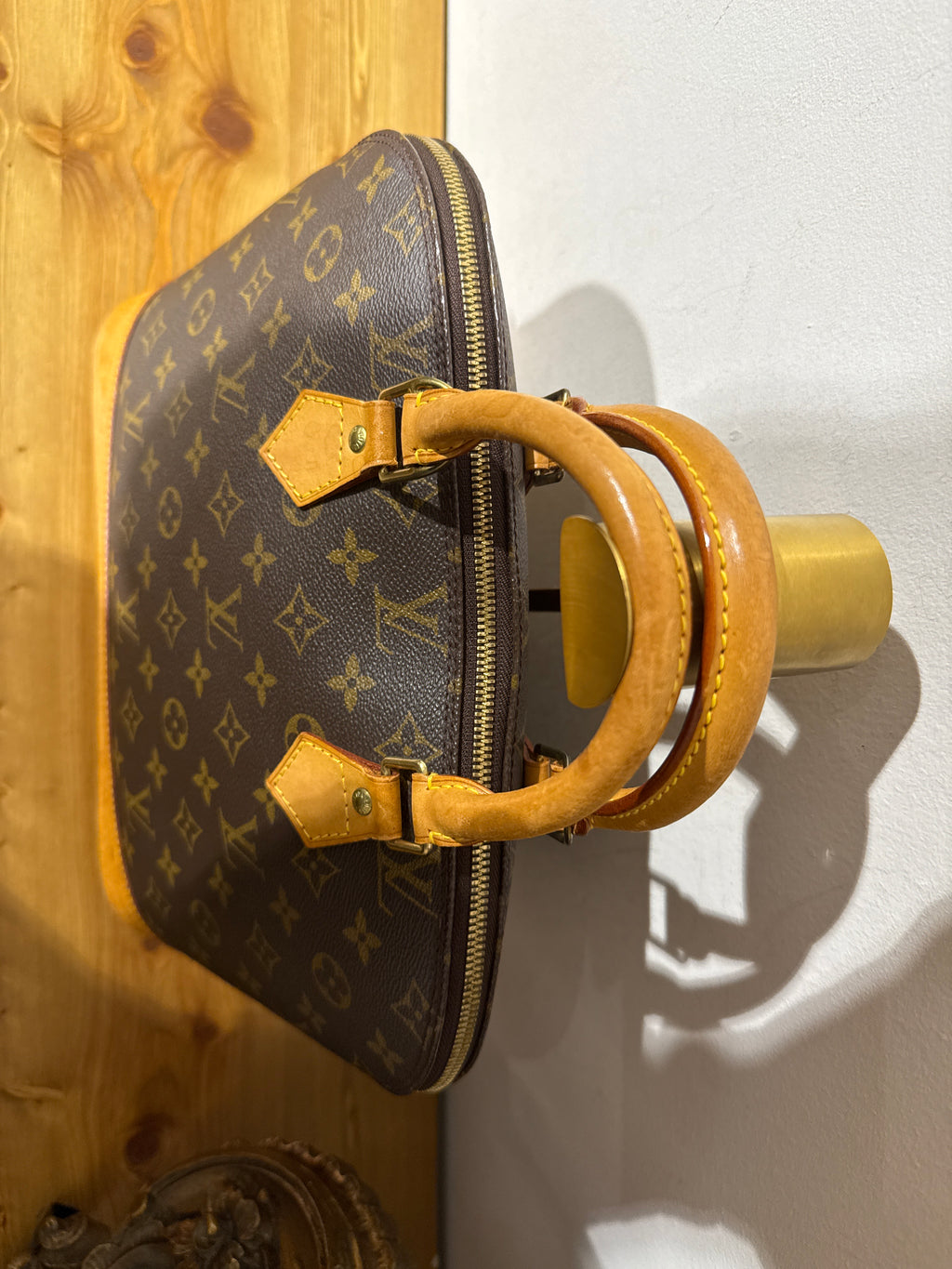 Louis Vuitton Alma Monogram