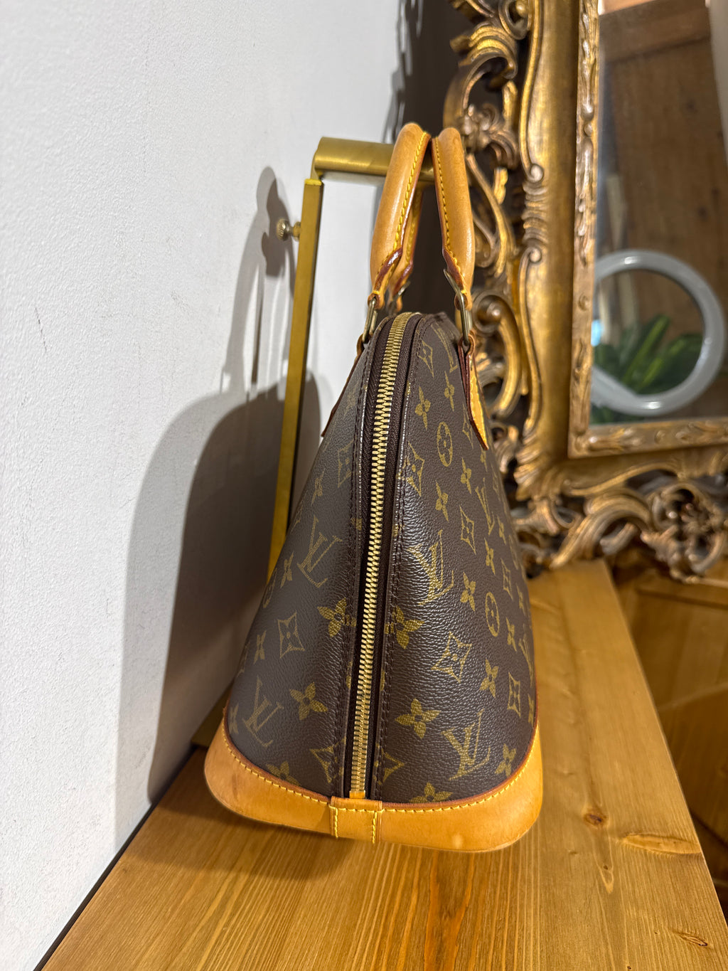 Louis Vuitton Alma Monogram