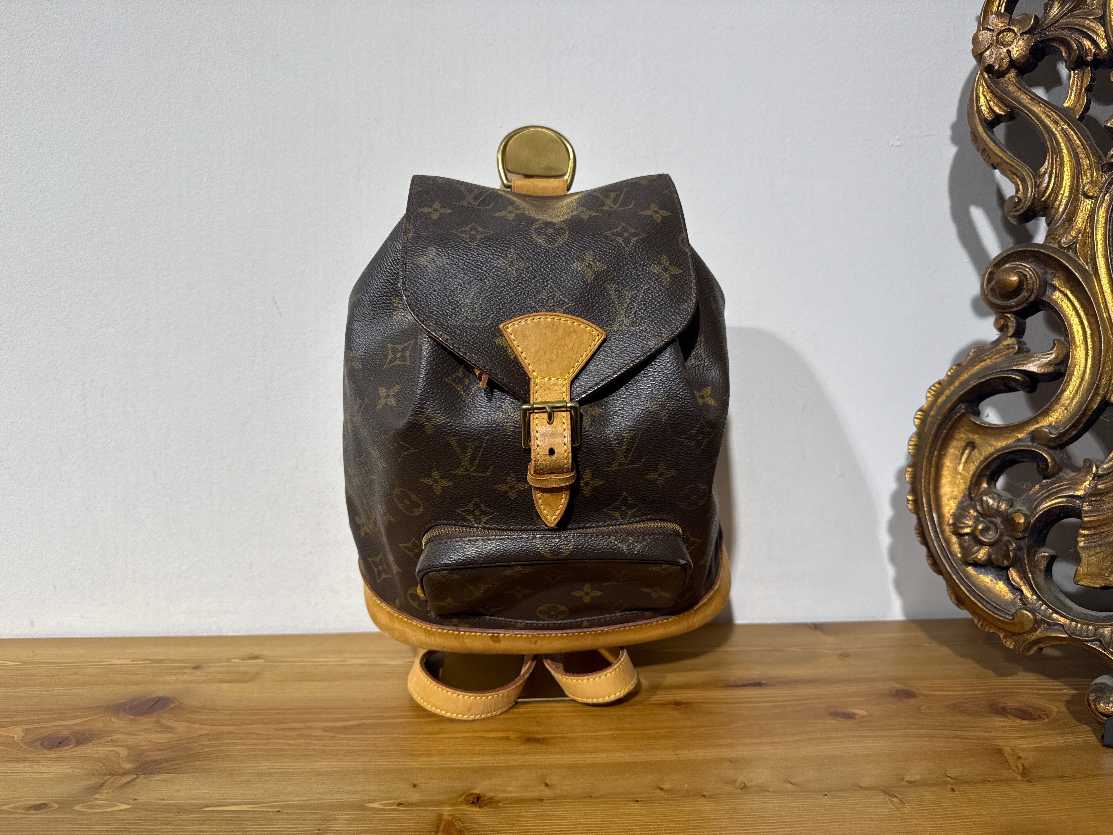 Louis Vuitton Montsouris MM