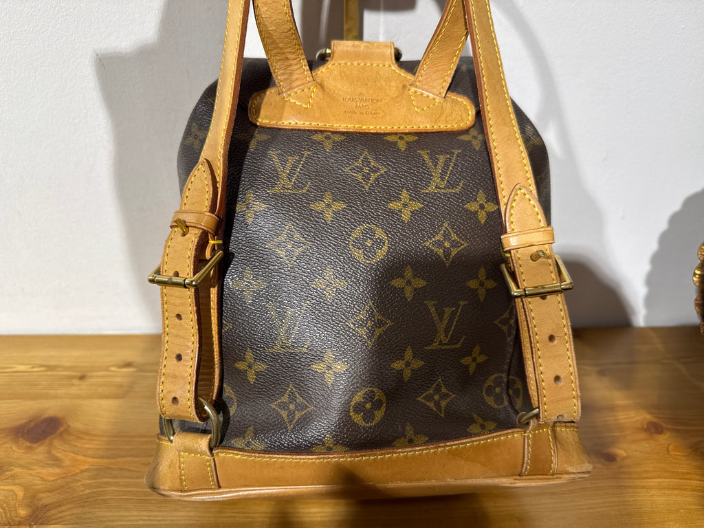 Louis Vuitton Montsouris MM