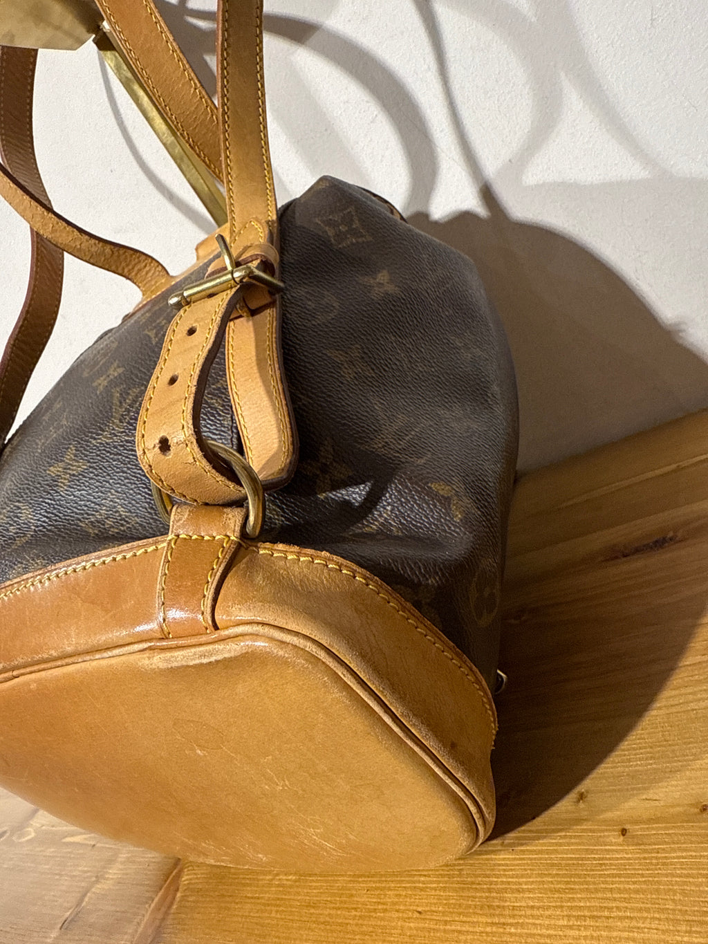 Louis Vuitton Montsouris MM