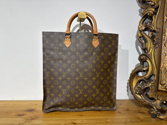 Louis Vuitton Sac Plat Monogram