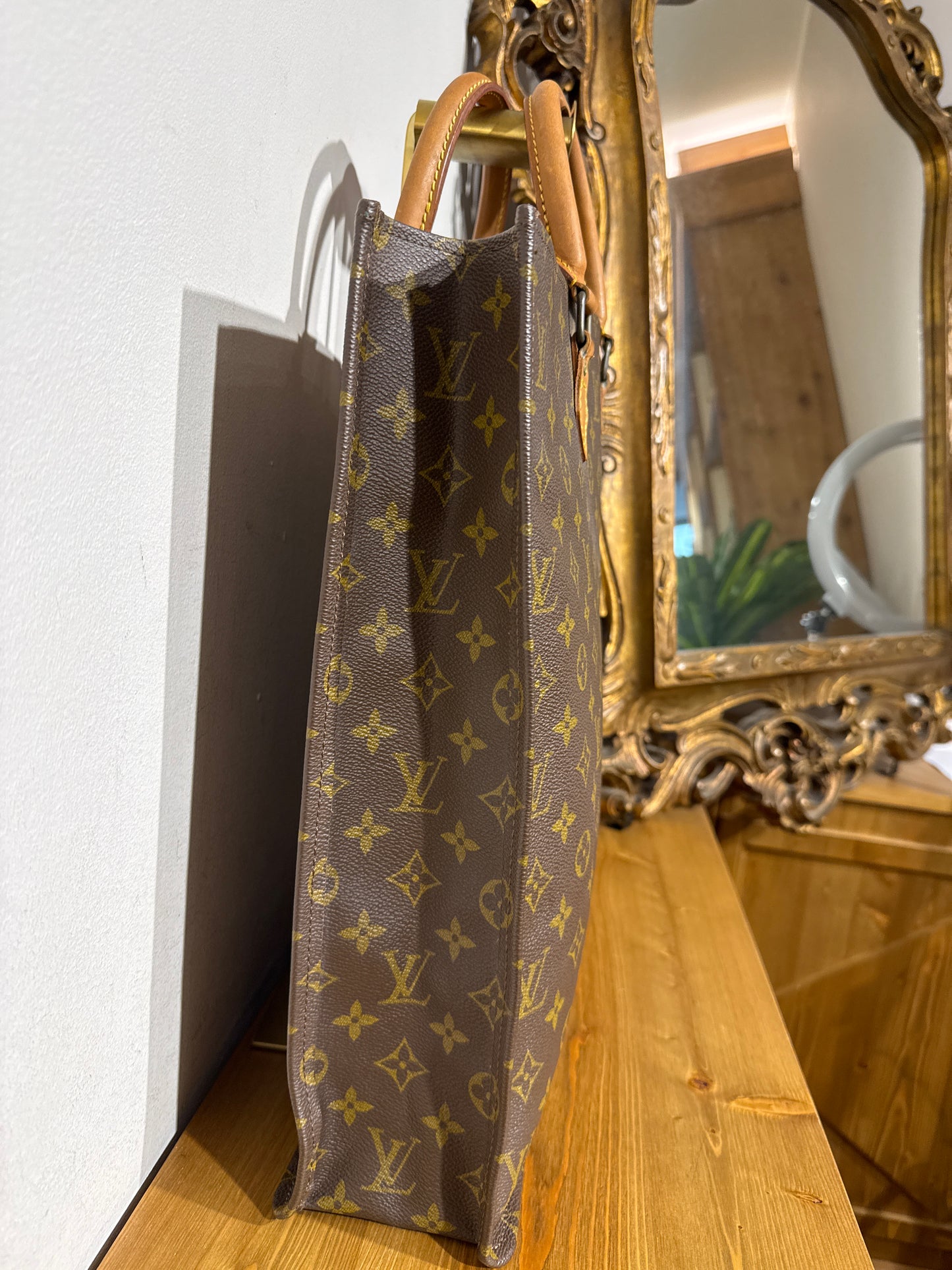 Louis Vuitton Sac Plat Monogram