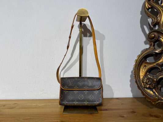 Louis Vuitton Pochette Florentine