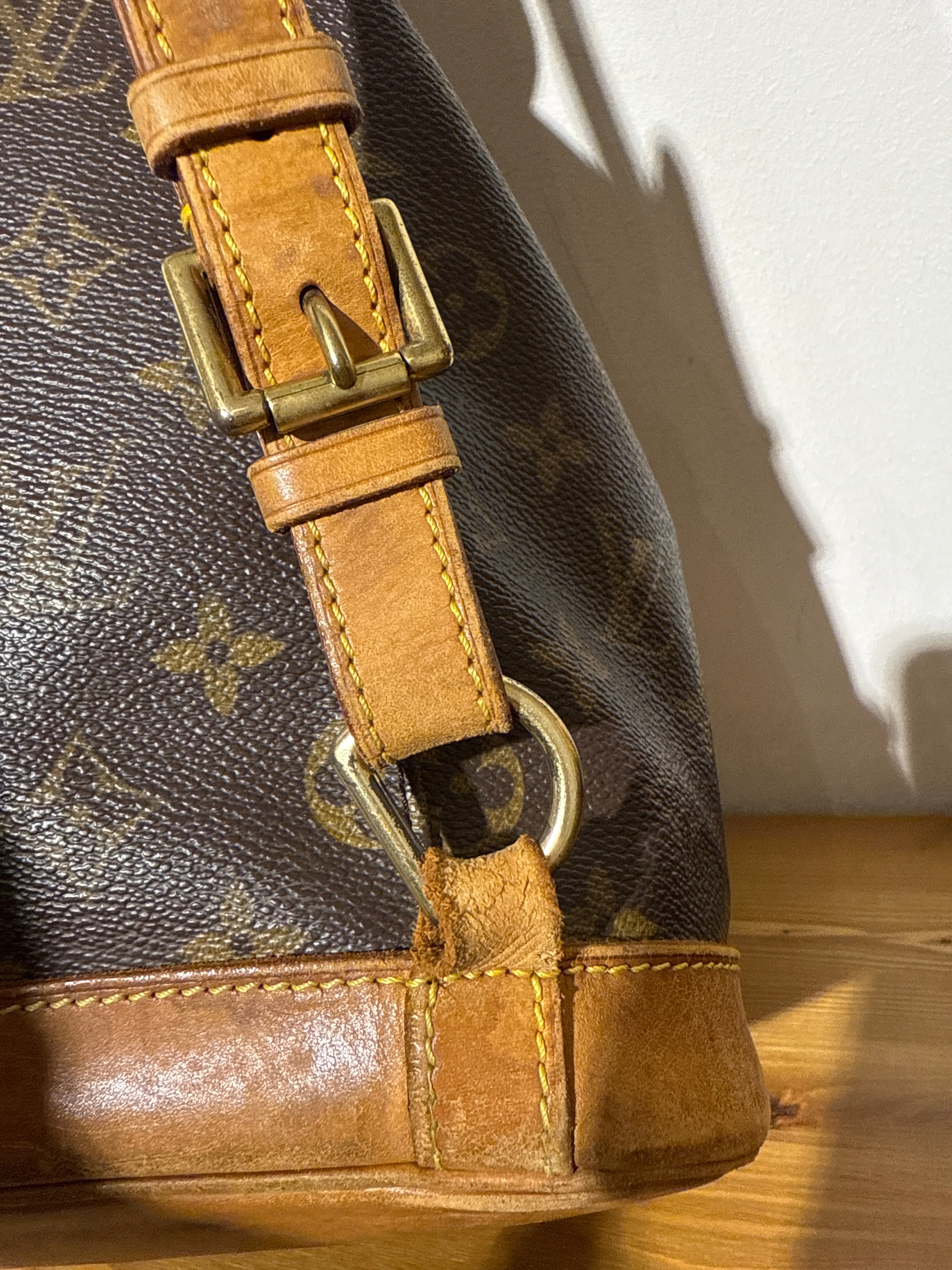 Louis Vuitton Montsouris MM