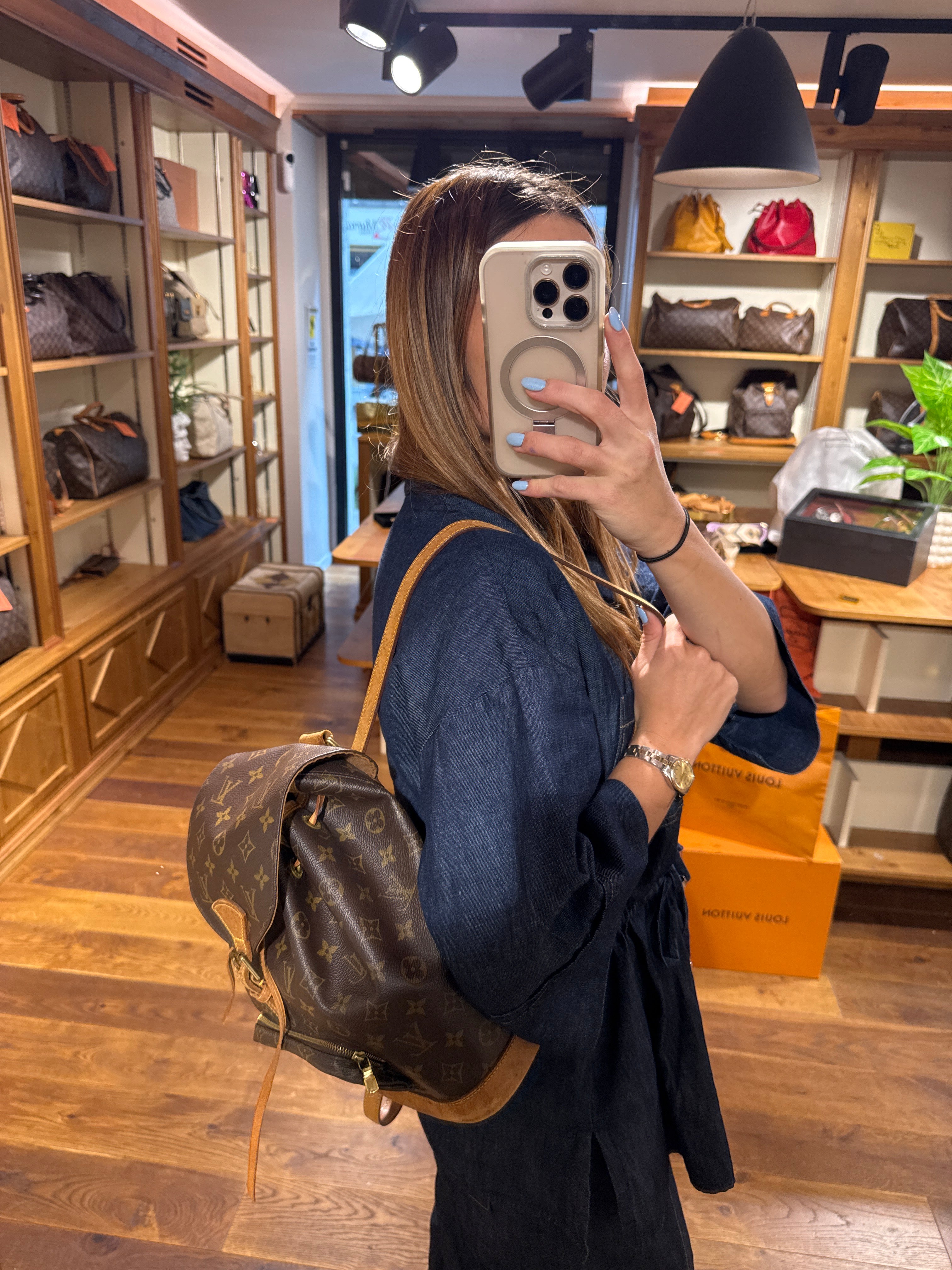 Louis Vuitton Montsouris MM