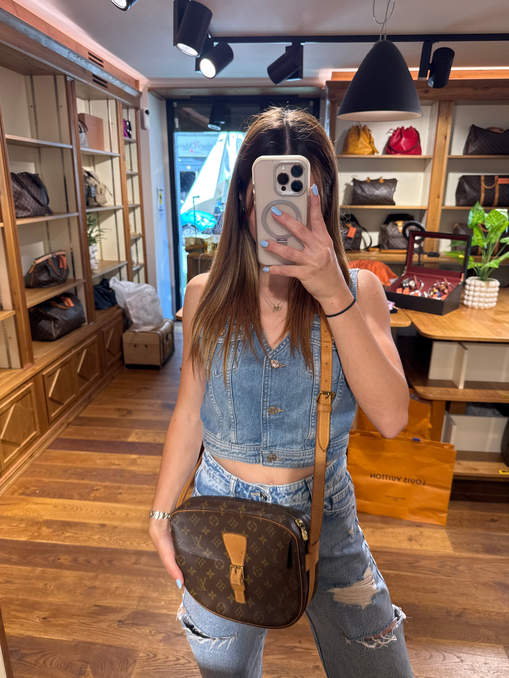 Louis Vuitton Jeune Fille