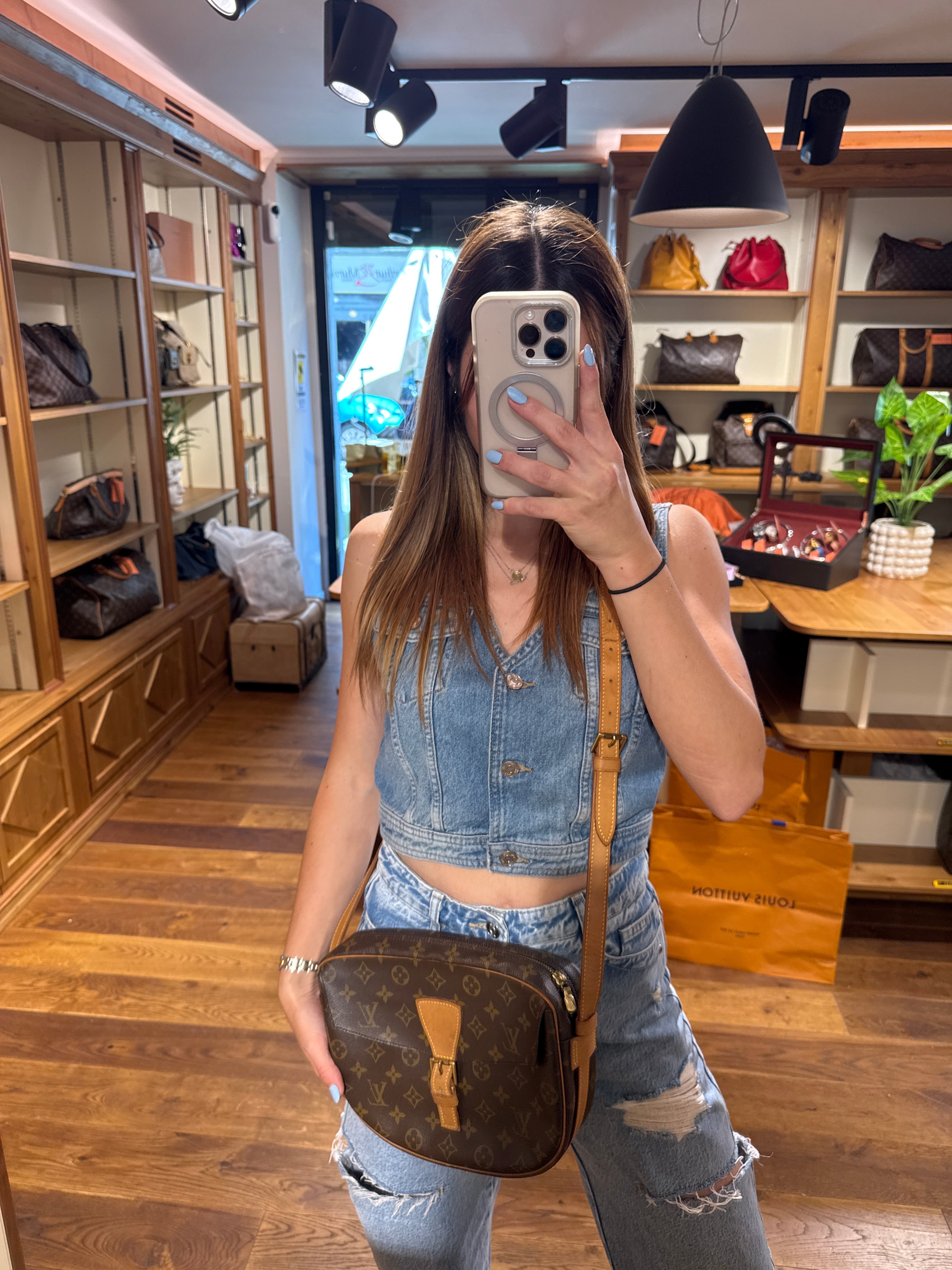 Louis Vuitton Jeune Fille