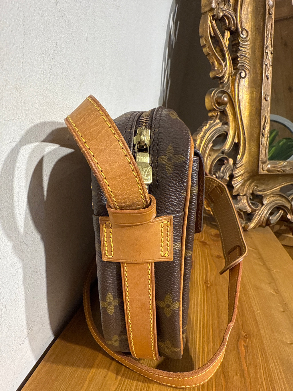 Louis Vuitton Jeune Fille