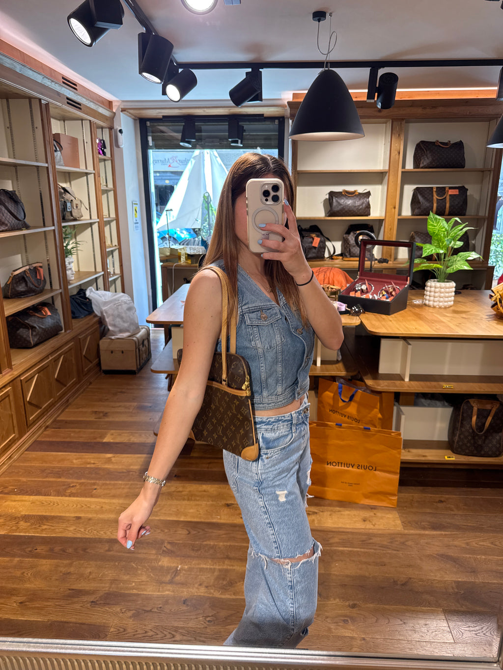 Louis Vuitton Coussin