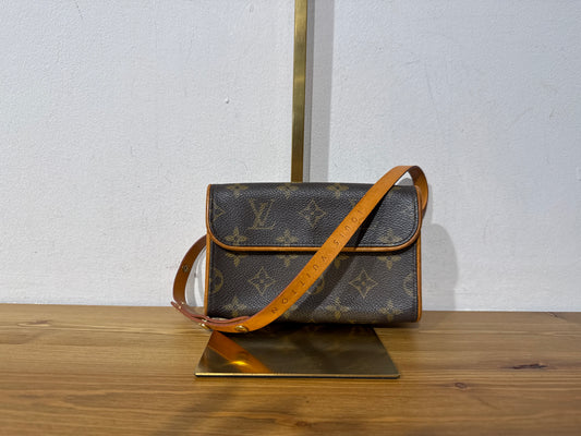 Louis Vuitton Pochette Florentine
