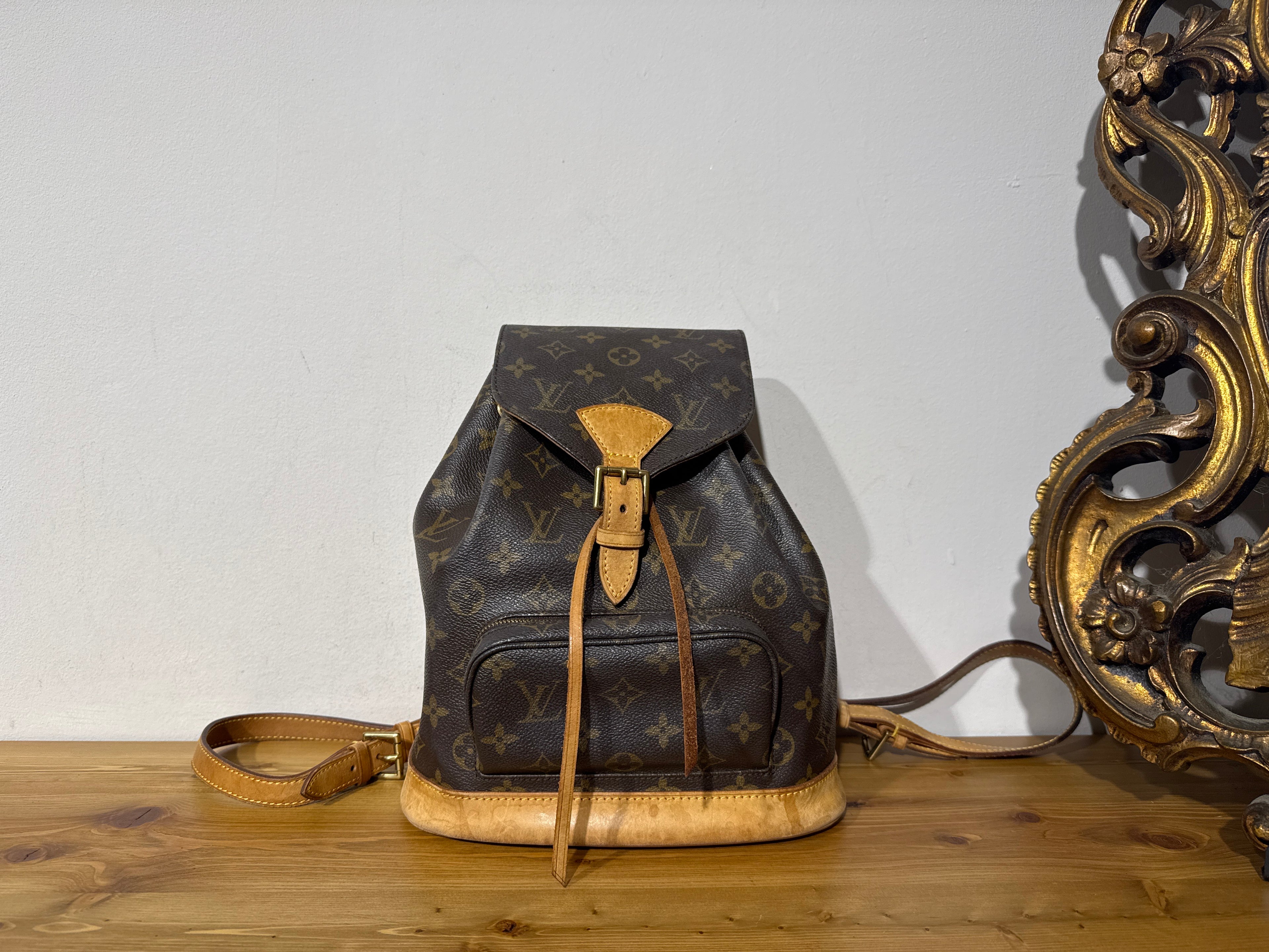 Louis Vuitton Montsouirs MM