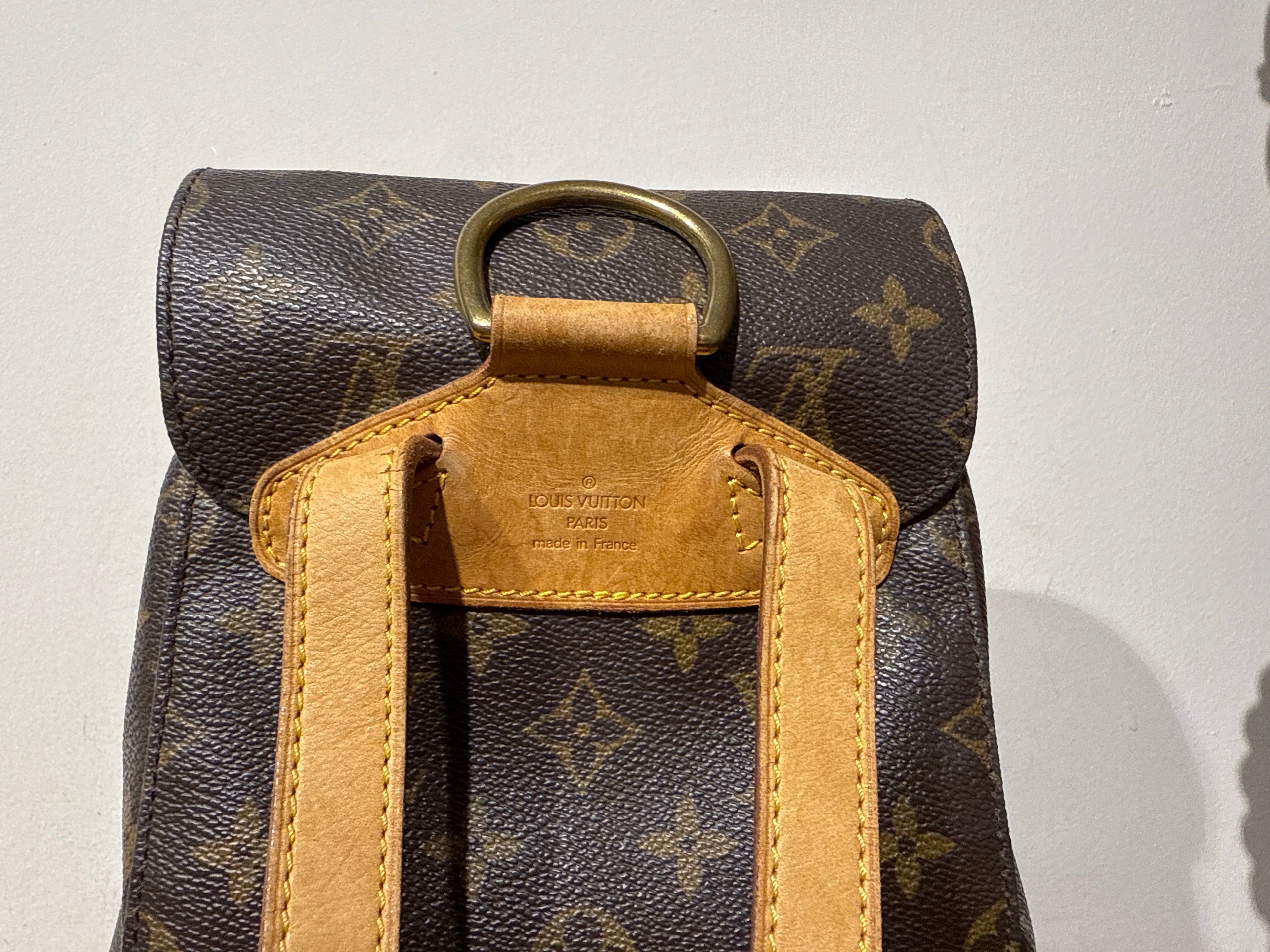Louis Vuitton Montsouirs MM