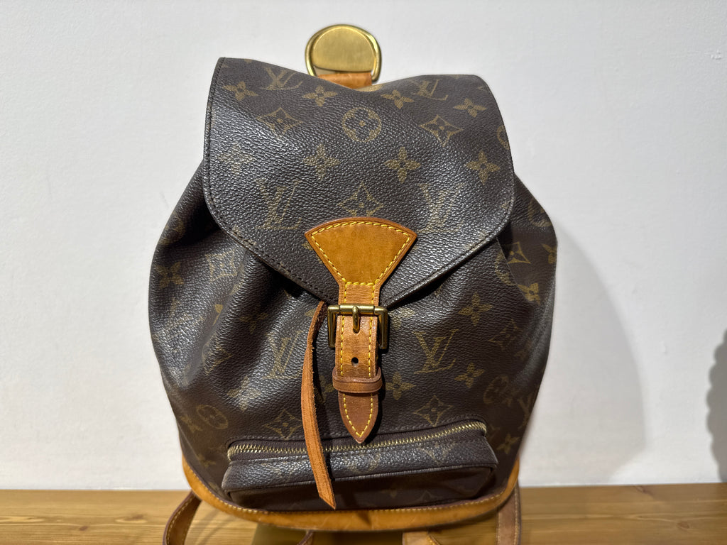 Louis Vuitton Montsouirs MM