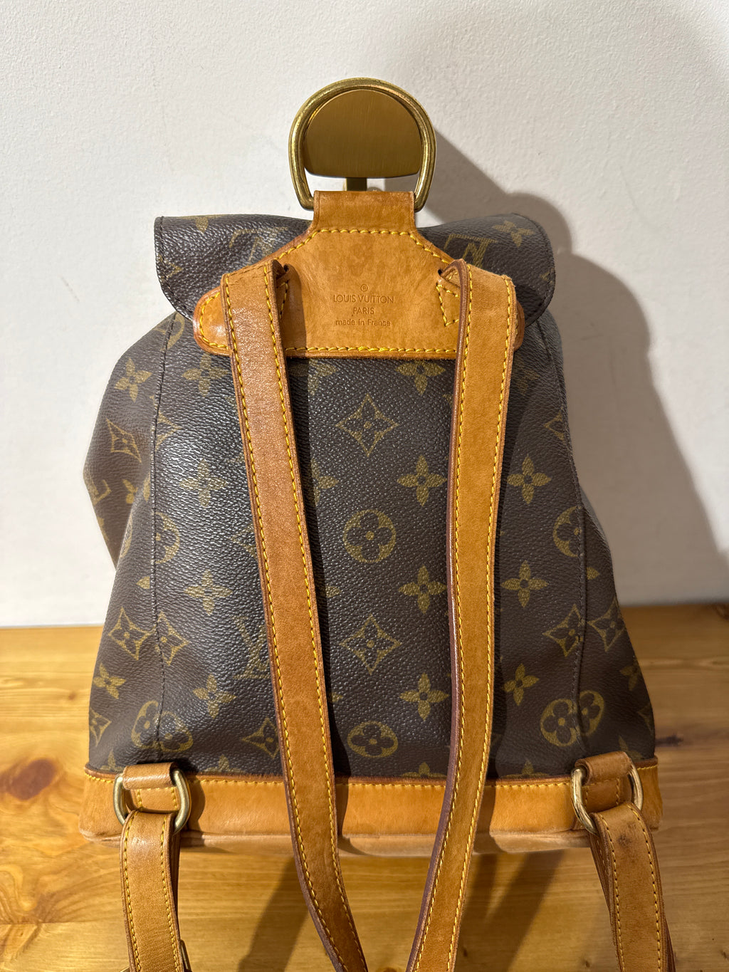 Louis Vuitton Montsouirs MM