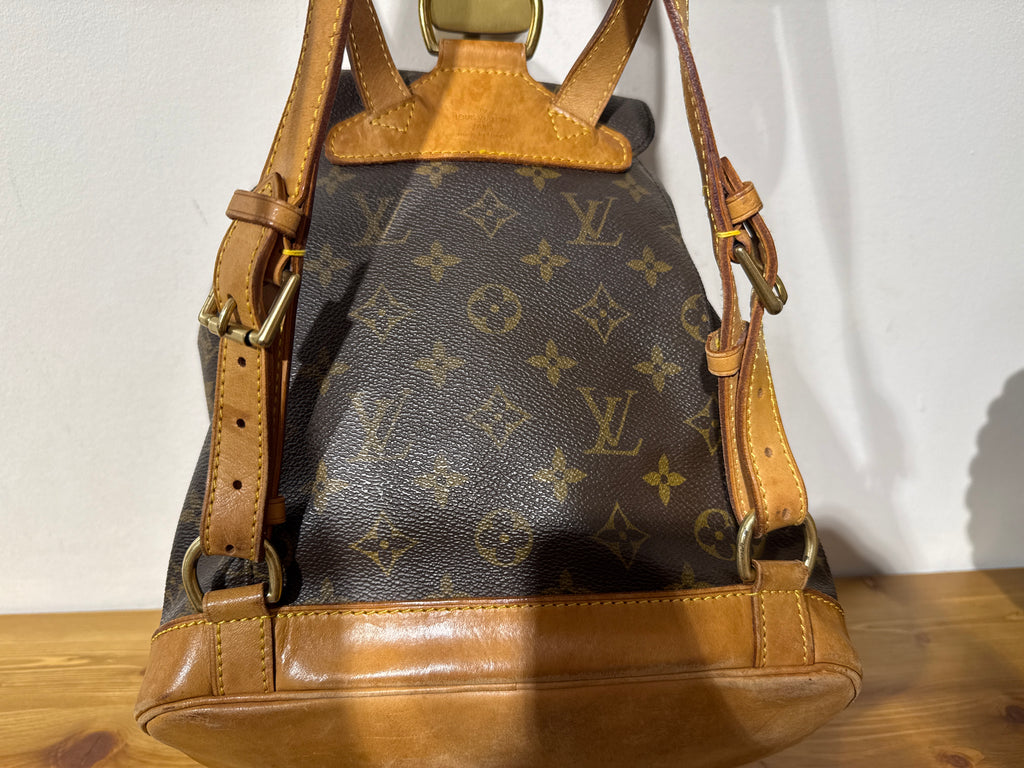 Louis Vuitton Montsouirs MM