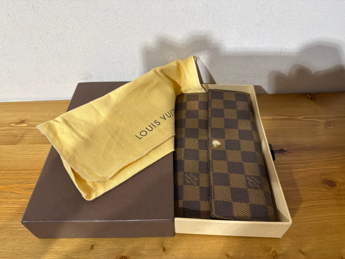 Louis Vuitton Sarah Purse Wallet