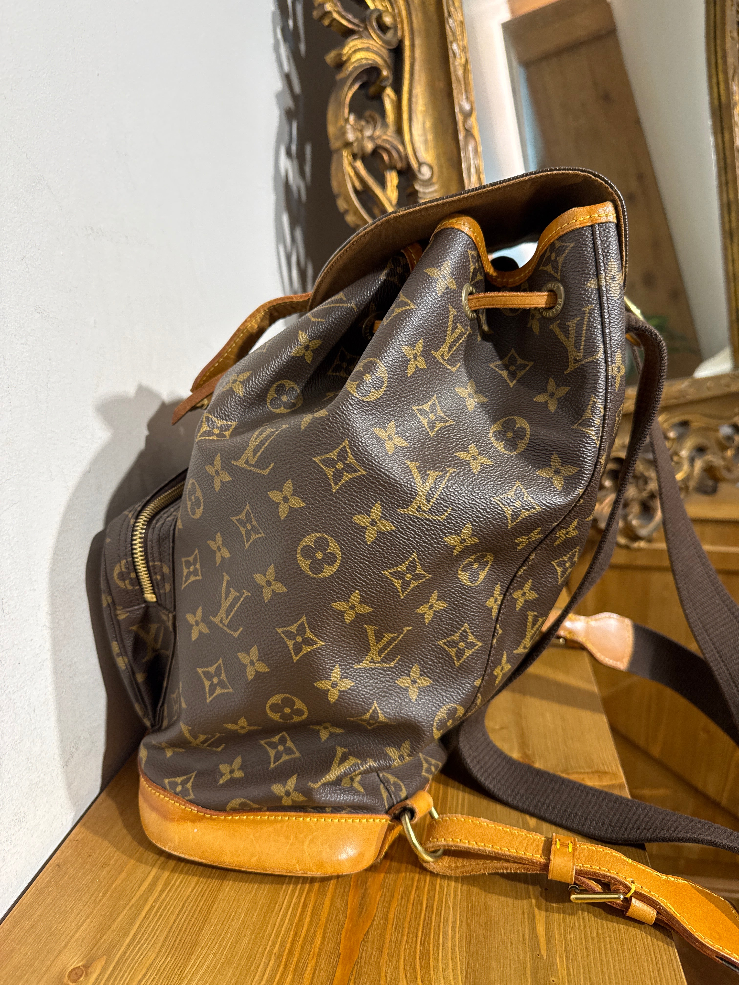 Louis Vuitton Montsouirs GM