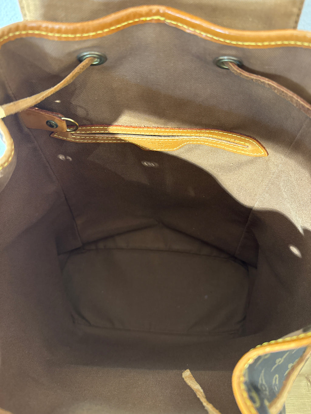 Louis Vuitton Montsouirs GM