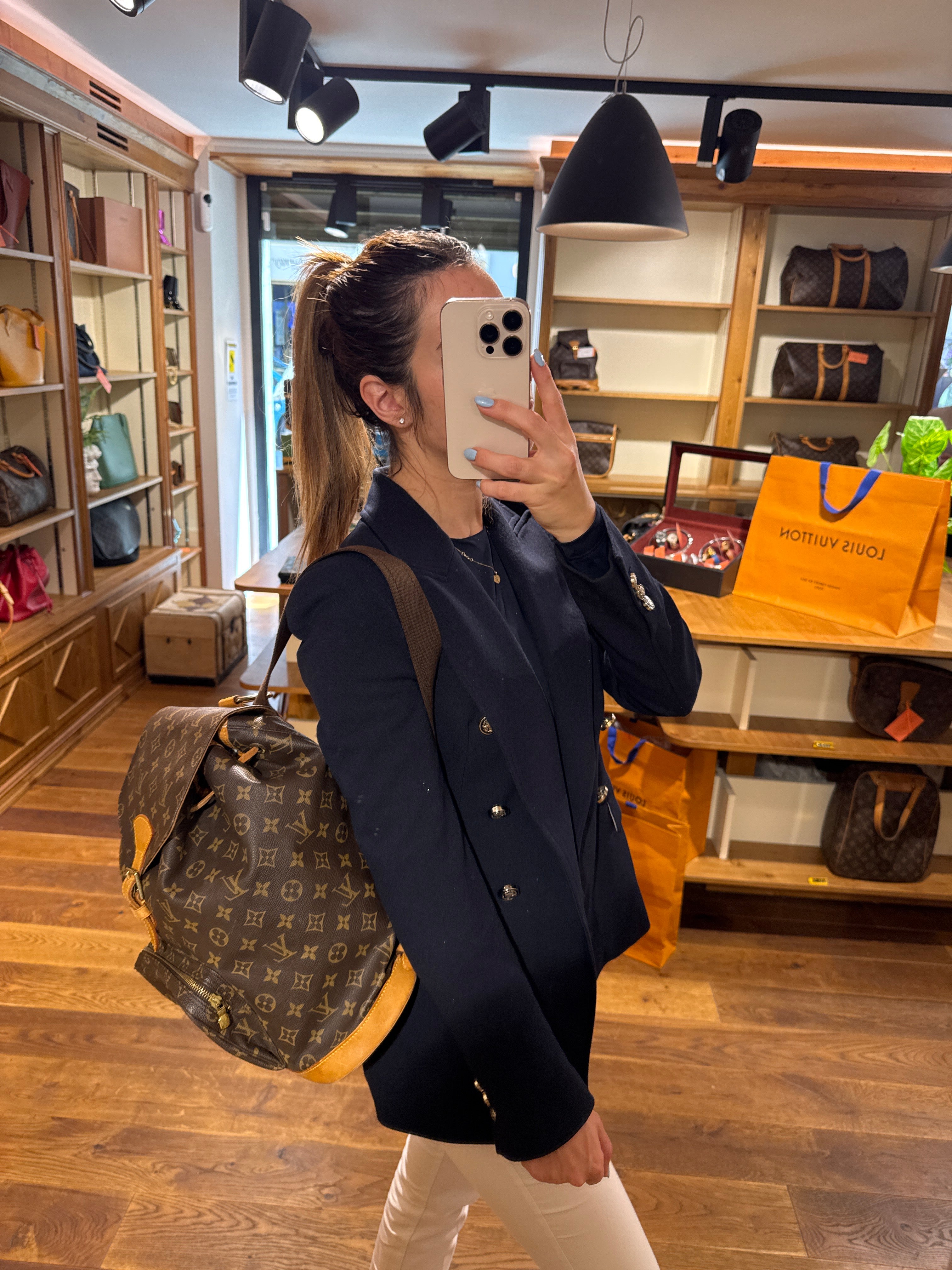 Louis Vuitton Montsouirs GM