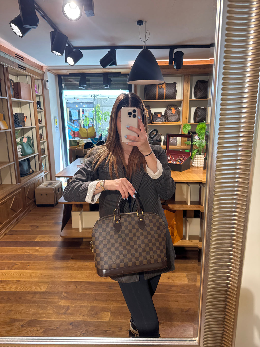 Louis Vuitton Alma Damier
