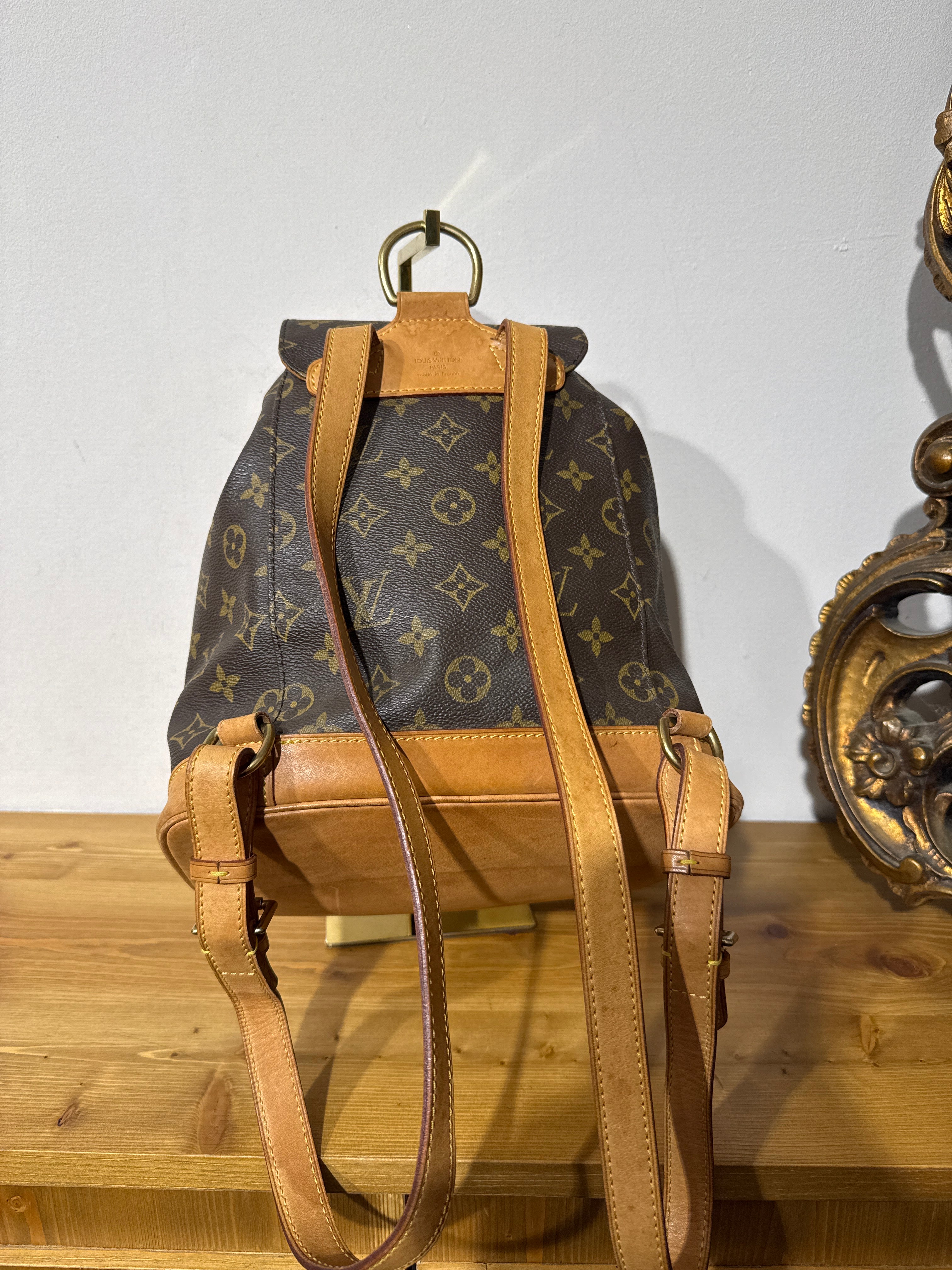 Louis Vuitton Montsouris MM