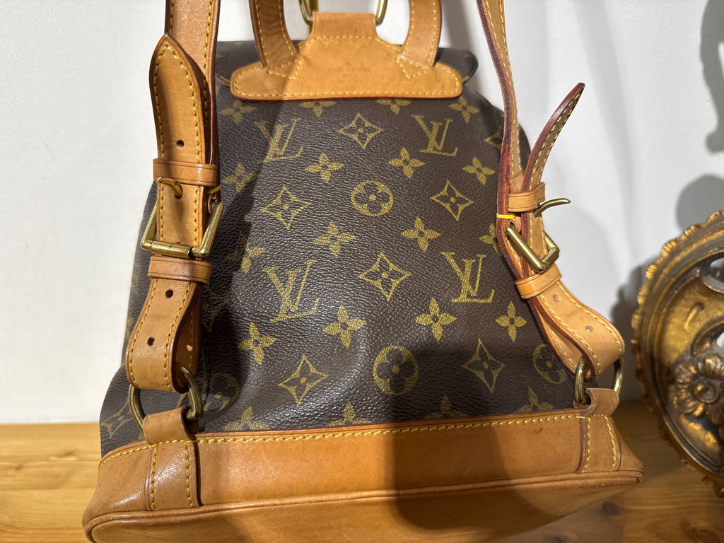 Louis Vuitton Montsouris MM