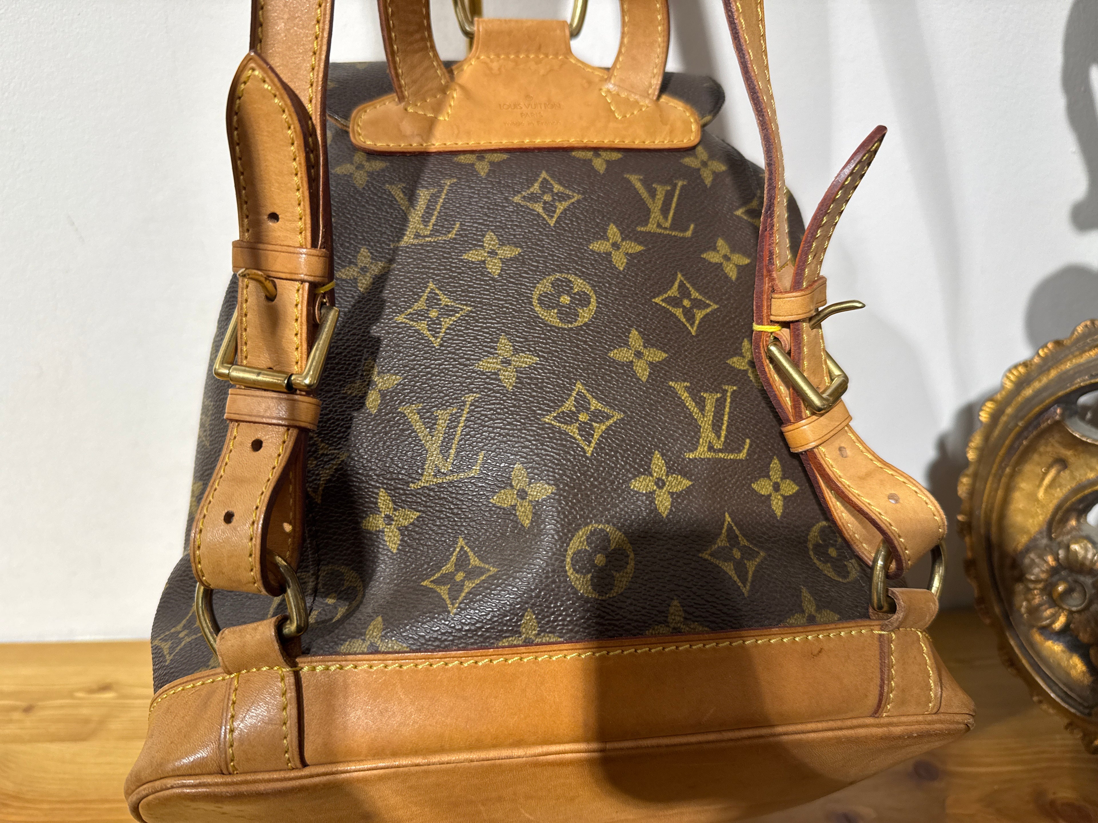 Louis Vuitton Montsouris MM