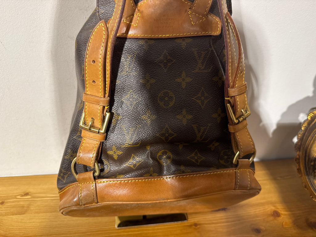 Louis Vuitton Montsouirs MM