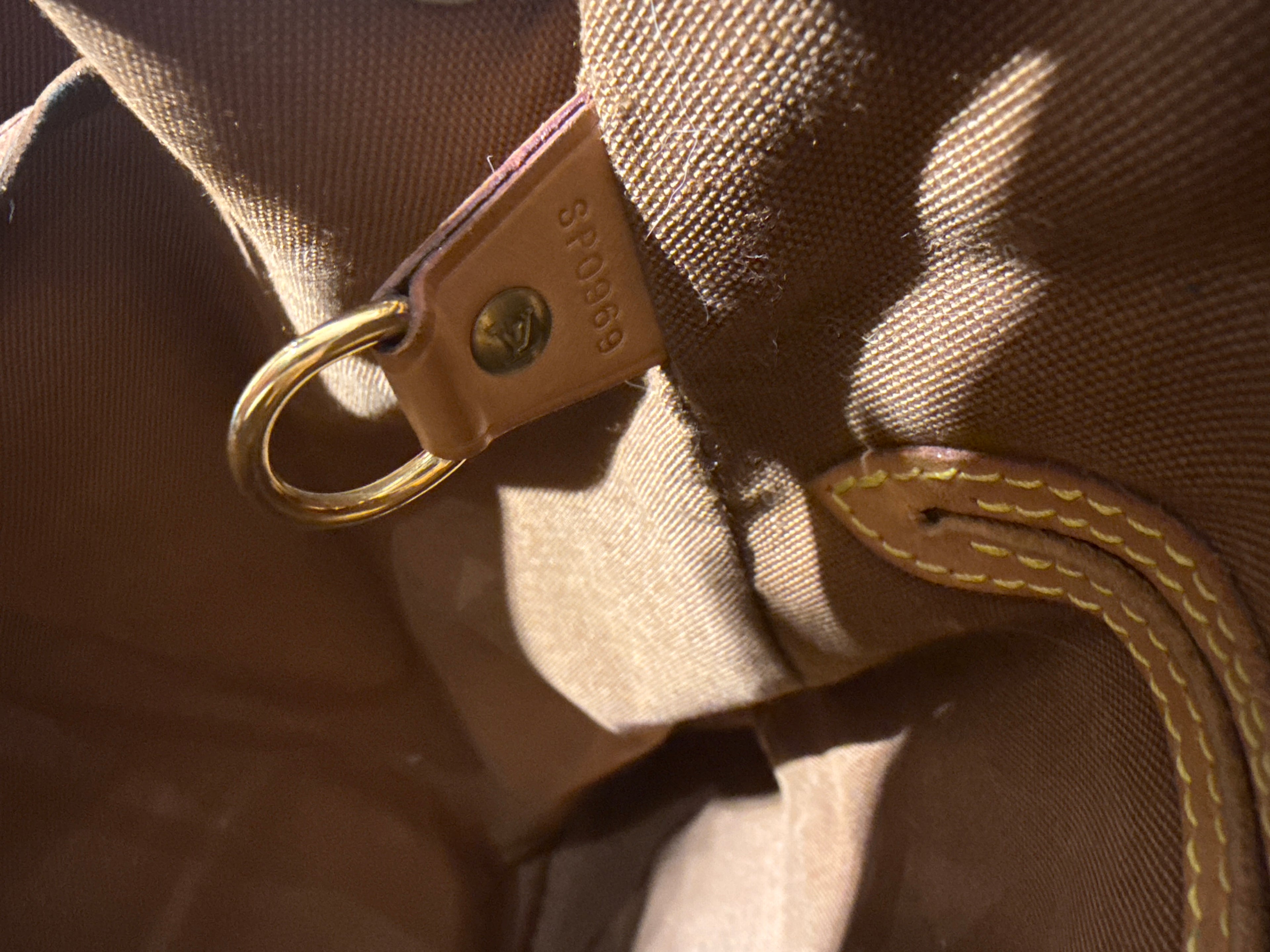 Louis Vuitton Montsouirs MM